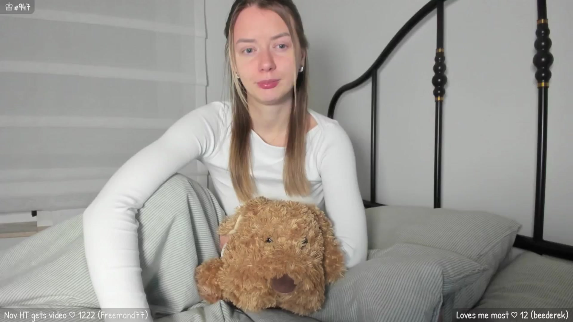 Gallery image thumbnail from MirBee's myfreecams stream on, 11/19/2025, 24:25 image 12 of 20