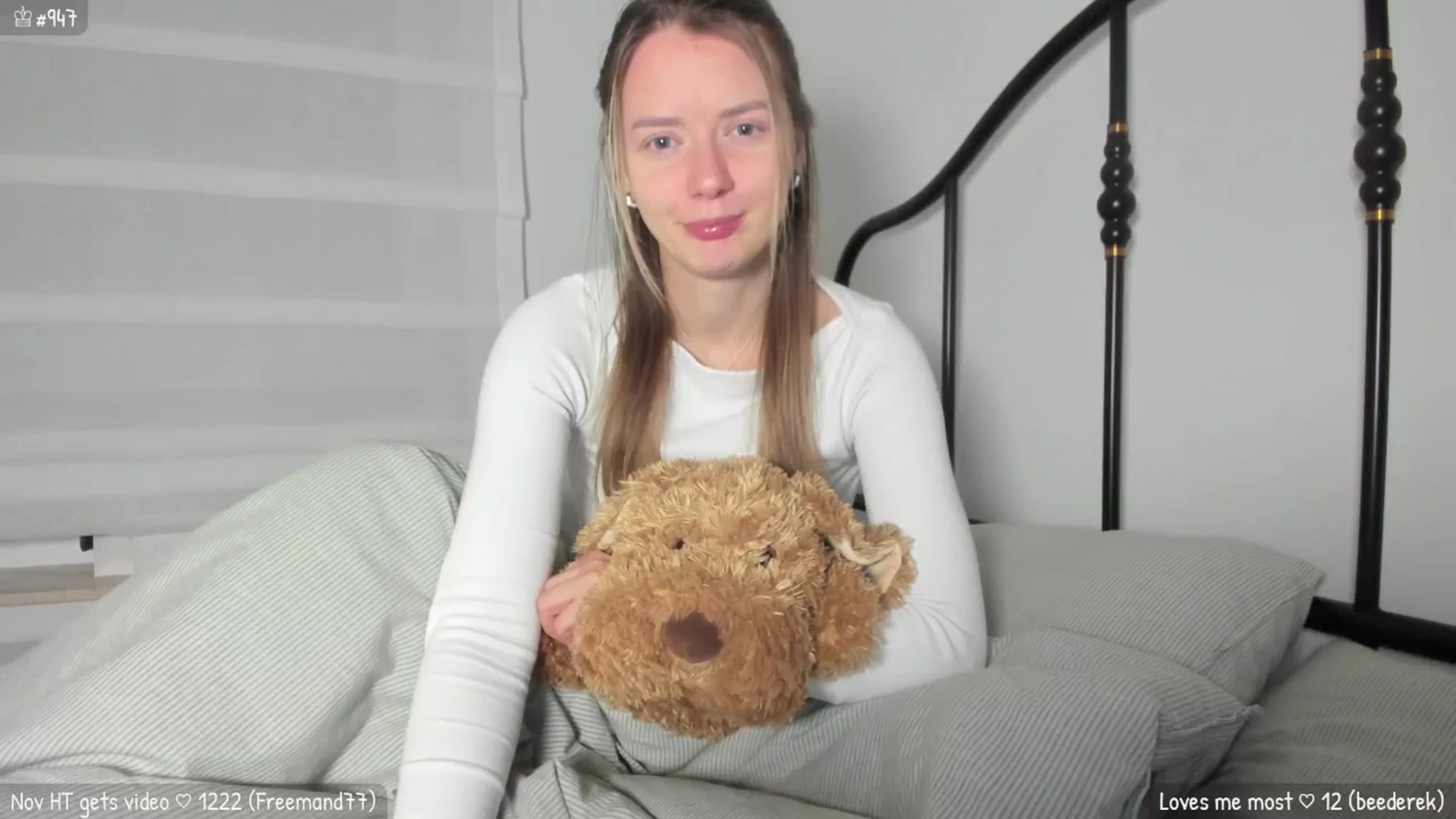 Gallery image thumbnail from MirBee's myfreecams stream on, 11/19/2025, 24:25 image 11 of 20