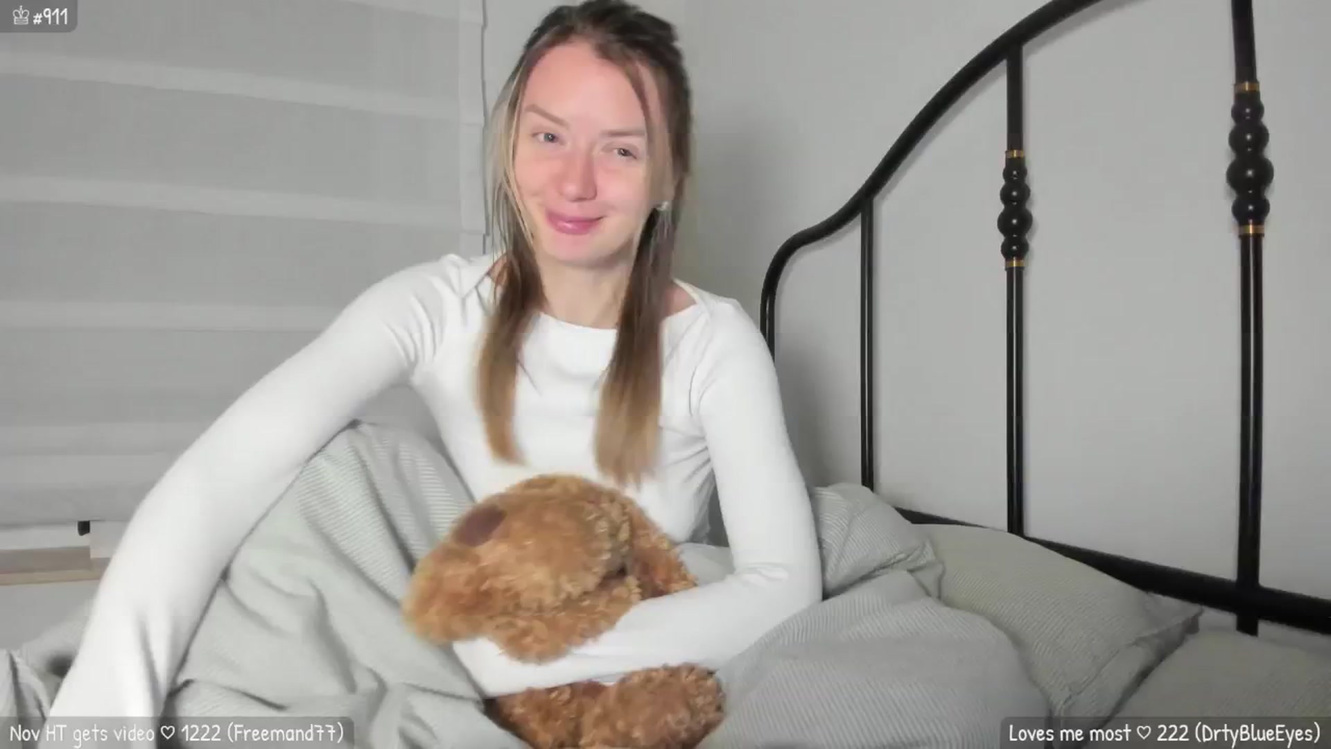 Gallery image thumbnail from MirBee's myfreecams stream on, 11/19/2025, 01:55 image 15 of 20