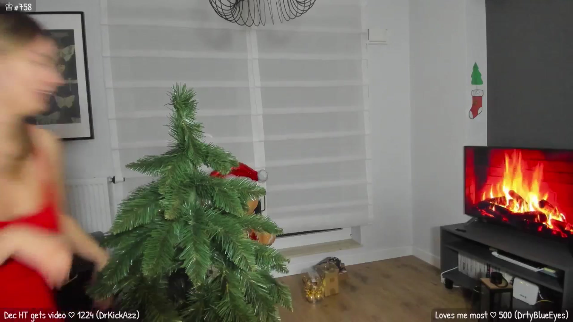 Gallery image thumbnail from MirBee's myfreecams stream on, 12/07/2025, 04:06 image 6 of 20
