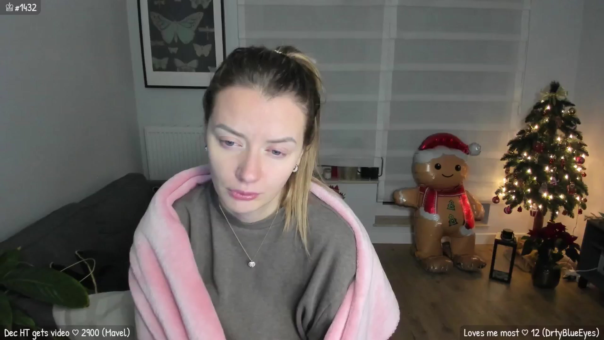 Gallery image thumbnail from MirBee's myfreecams stream on, 12/17/2025, 01:43 image 8 of 20