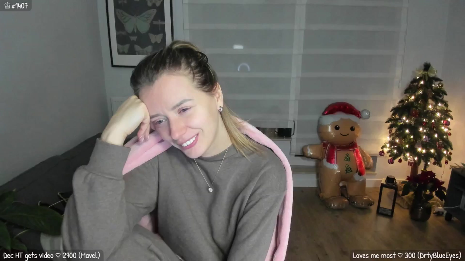 Gallery image thumbnail from MirBee's myfreecams stream on, 12/17/2025, 01:43 image 13 of 20