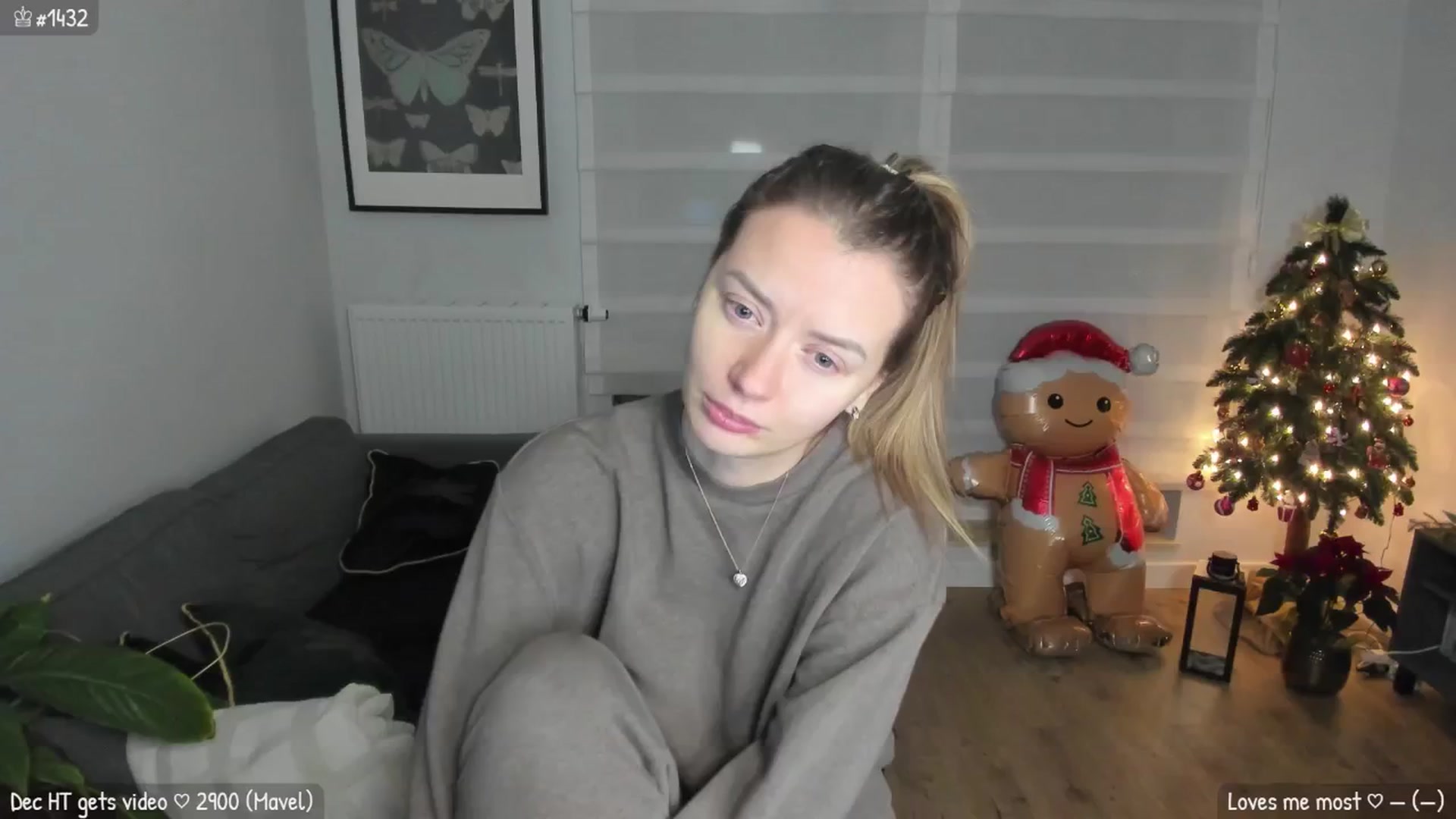 Gallery image thumbnail from MirBee's myfreecams stream on, 12/17/2025, 01:43 image 4 of 20