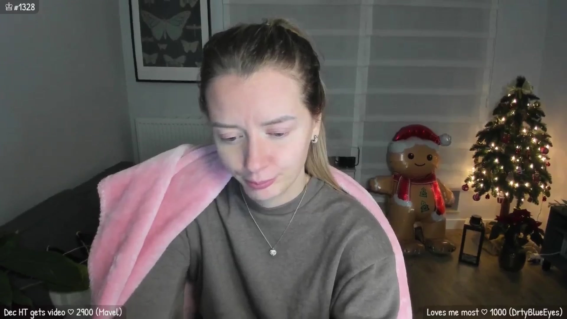 Gallery image thumbnail from MirBee's myfreecams stream on, 12/17/2025, 01:43 image 18 of 20