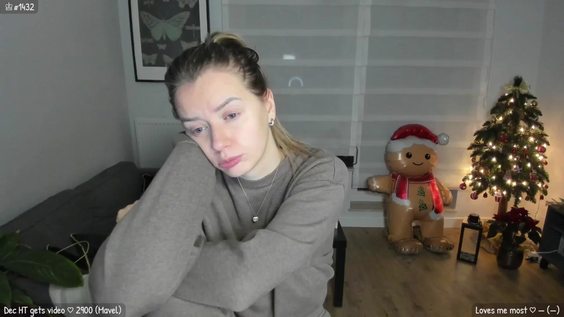 Gallery image thumbnail from MirBee's myfreecams stream on, 12/17/2025, 01:43 image 5 of 20