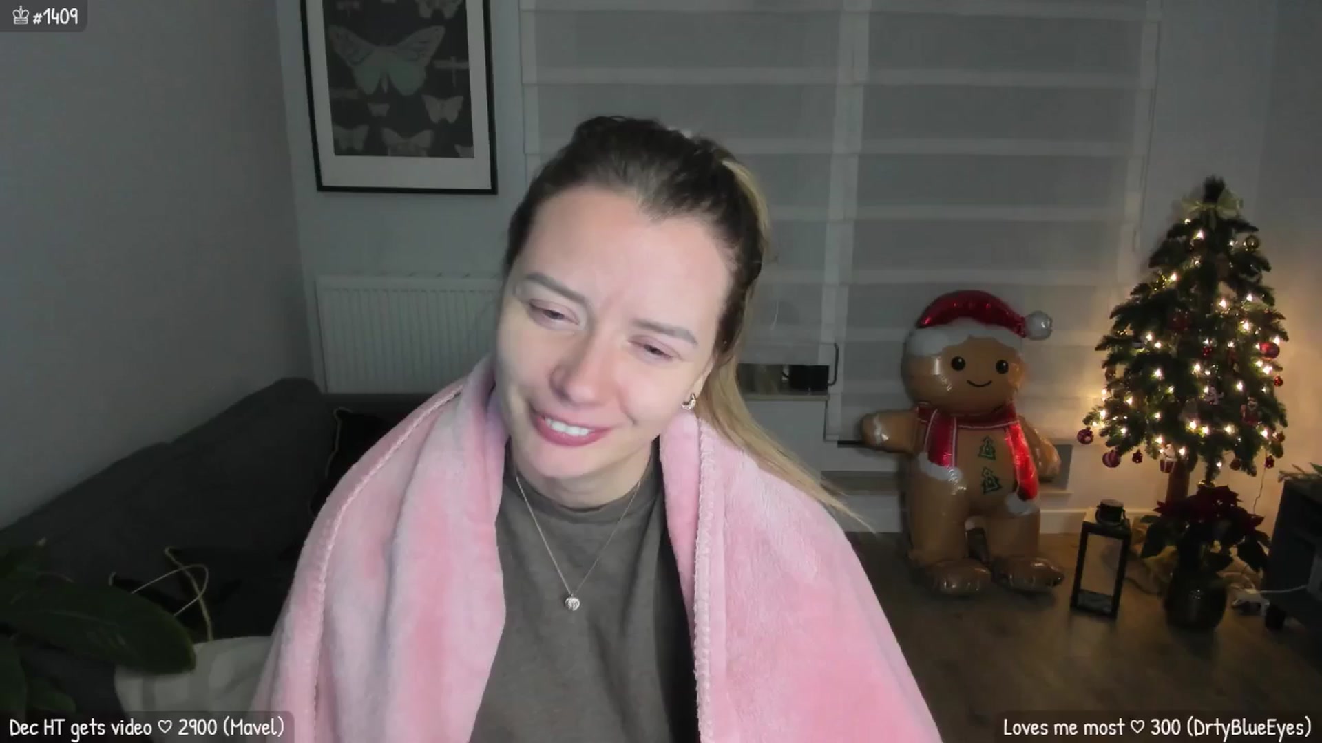 Gallery image thumbnail from MirBee's myfreecams stream on, 12/17/2025, 01:43 image 9 of 20