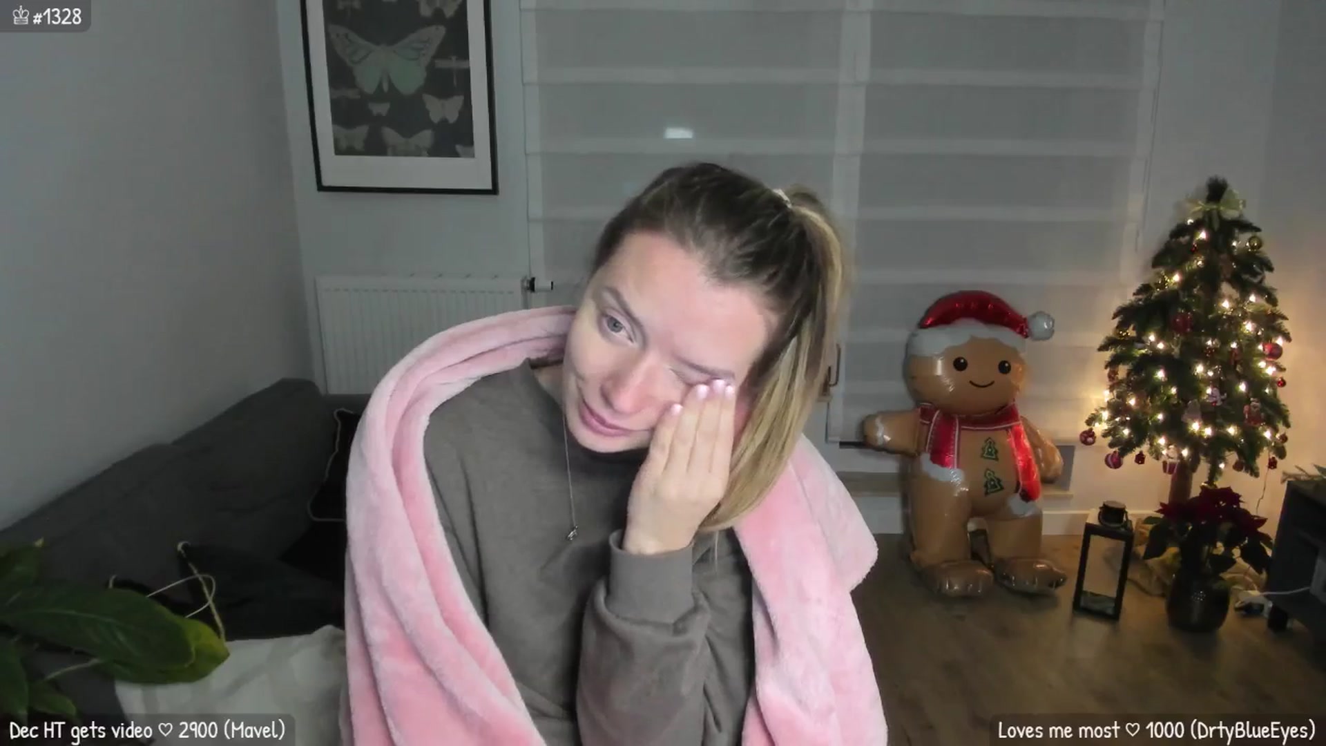 Gallery image thumbnail from MirBee's myfreecams stream on, 12/17/2025, 02:59 image 2 of 20