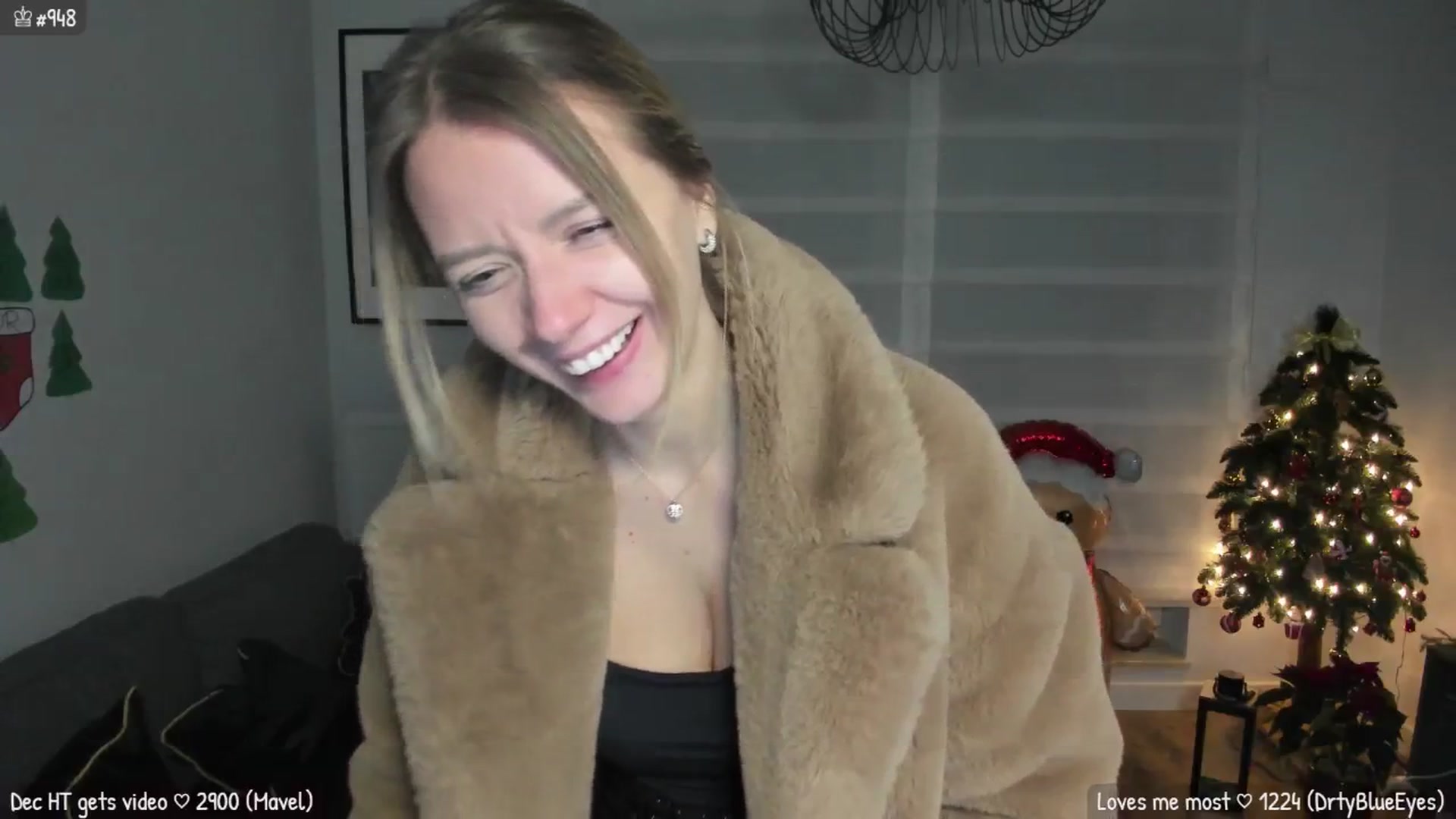 Gallery image thumbnail from MirBee's myfreecams stream on, 12/22/2025, 04:10 image 8 of 20