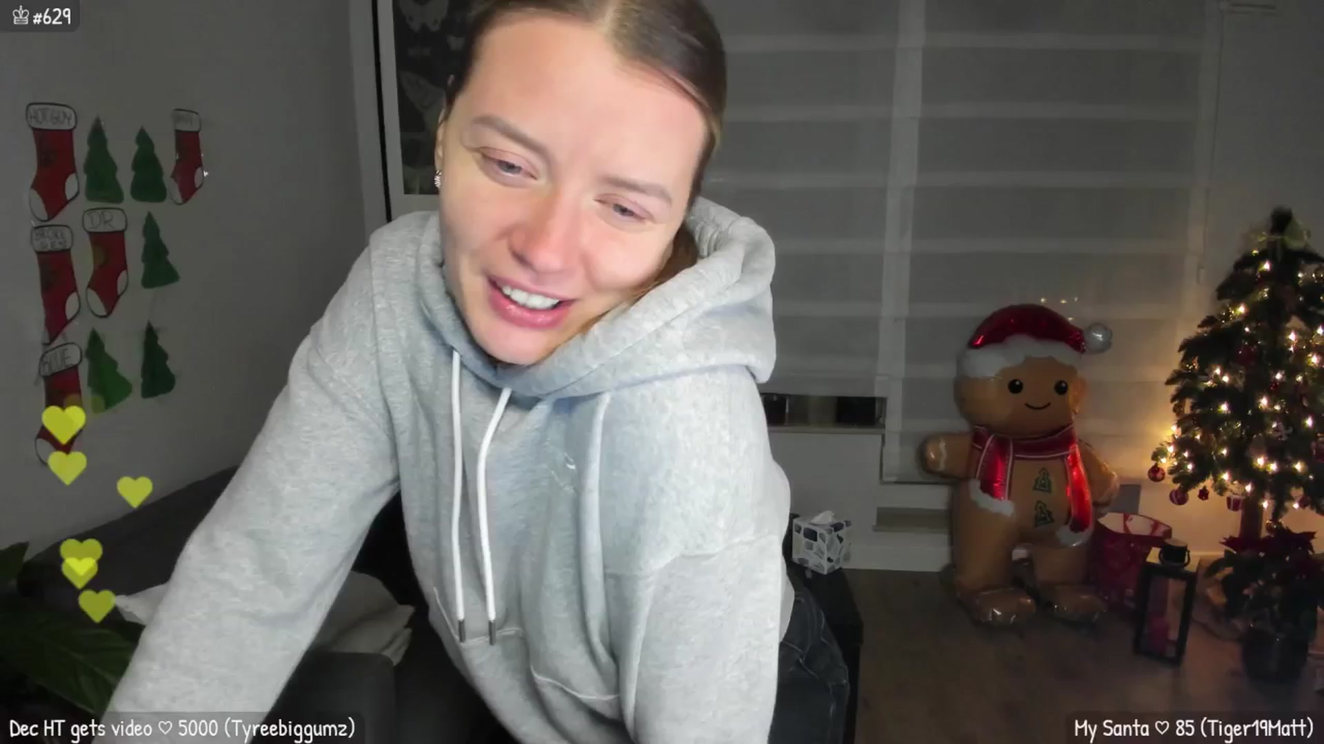 Gallery image thumbnail from MirBee's myfreecams stream on, 12/29/2025, 24:50 image 14 of 20
