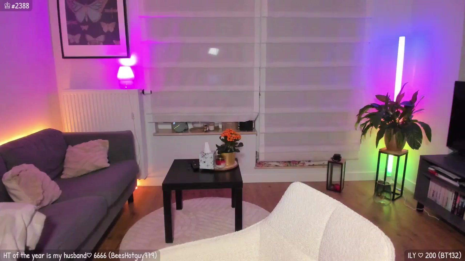 Gallery image thumbnail from MirBee's myfreecams stream on, 04/16/2026, 24:03 image 16 of 20