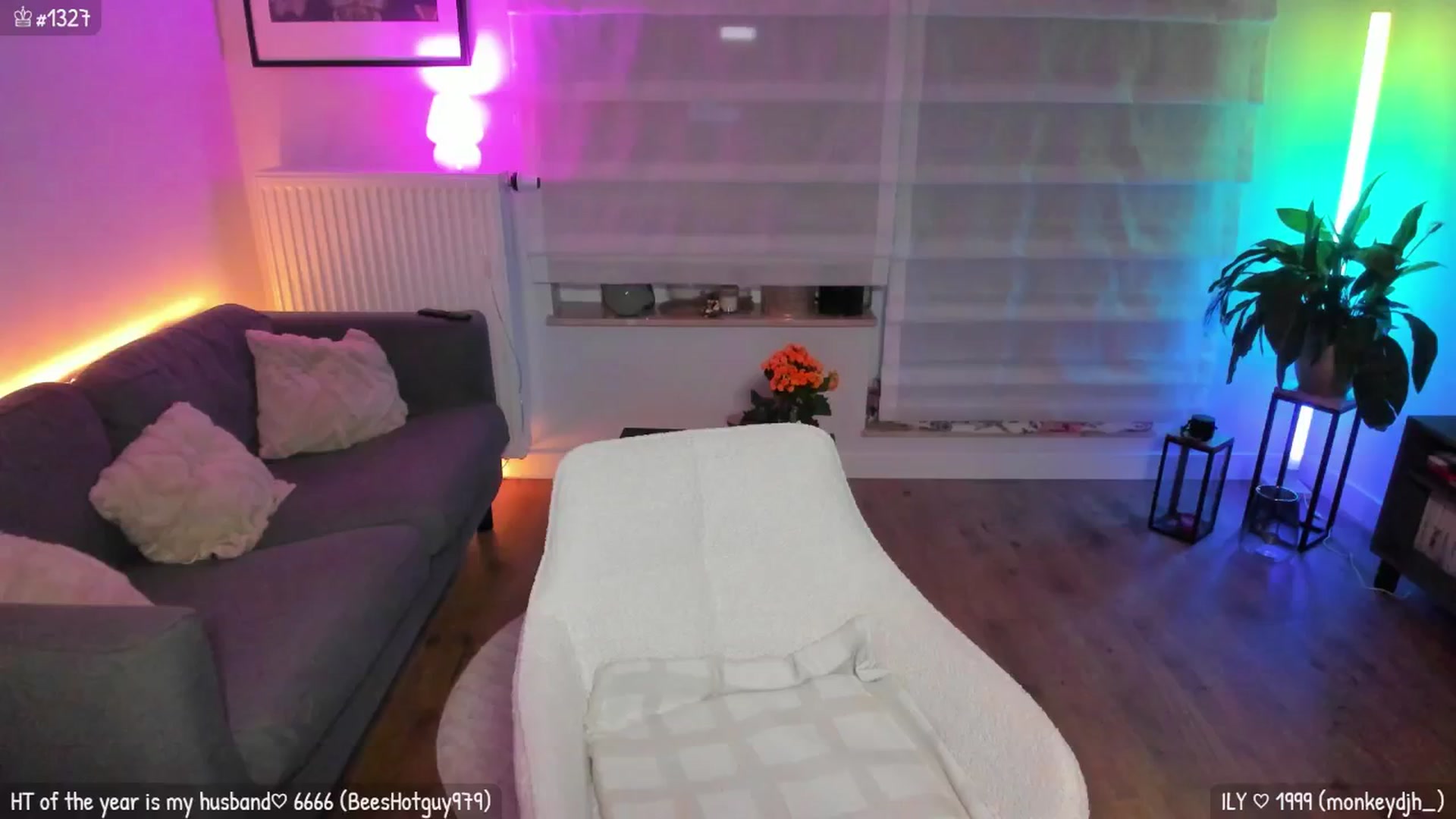 Gallery image thumbnail from MirBee's myfreecams stream on, 04/19/2026, 24:02 image 6 of 20