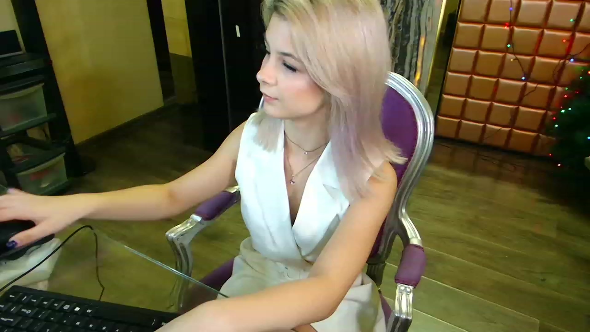 Gallery image thumbnail from Mira18_'s myfreecams stream on, 01/16/2023, 09:42 image 5 of 20