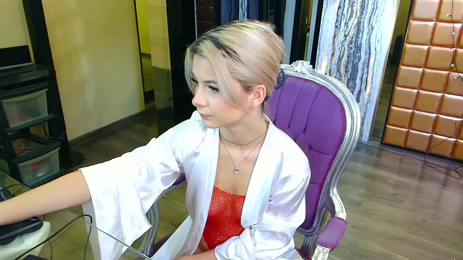 Gallery image thumbnail from Mira18_'s myfreecams stream on, 01/17/2023, 10:21 image 10 of 20