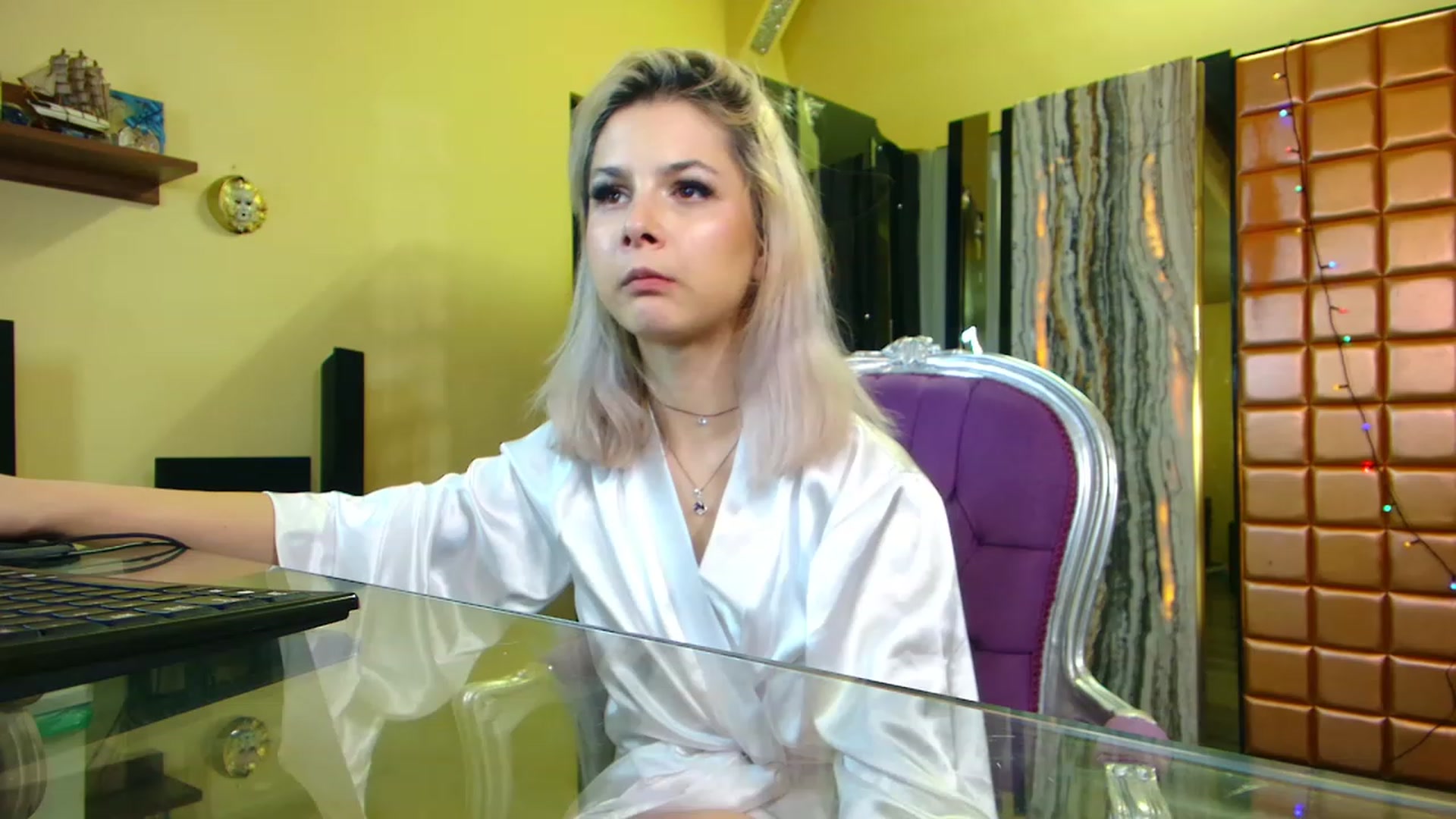 Gallery image thumbnail from Mira18_'s myfreecams stream on, 01/17/2023, 18:56 image 13 of 20