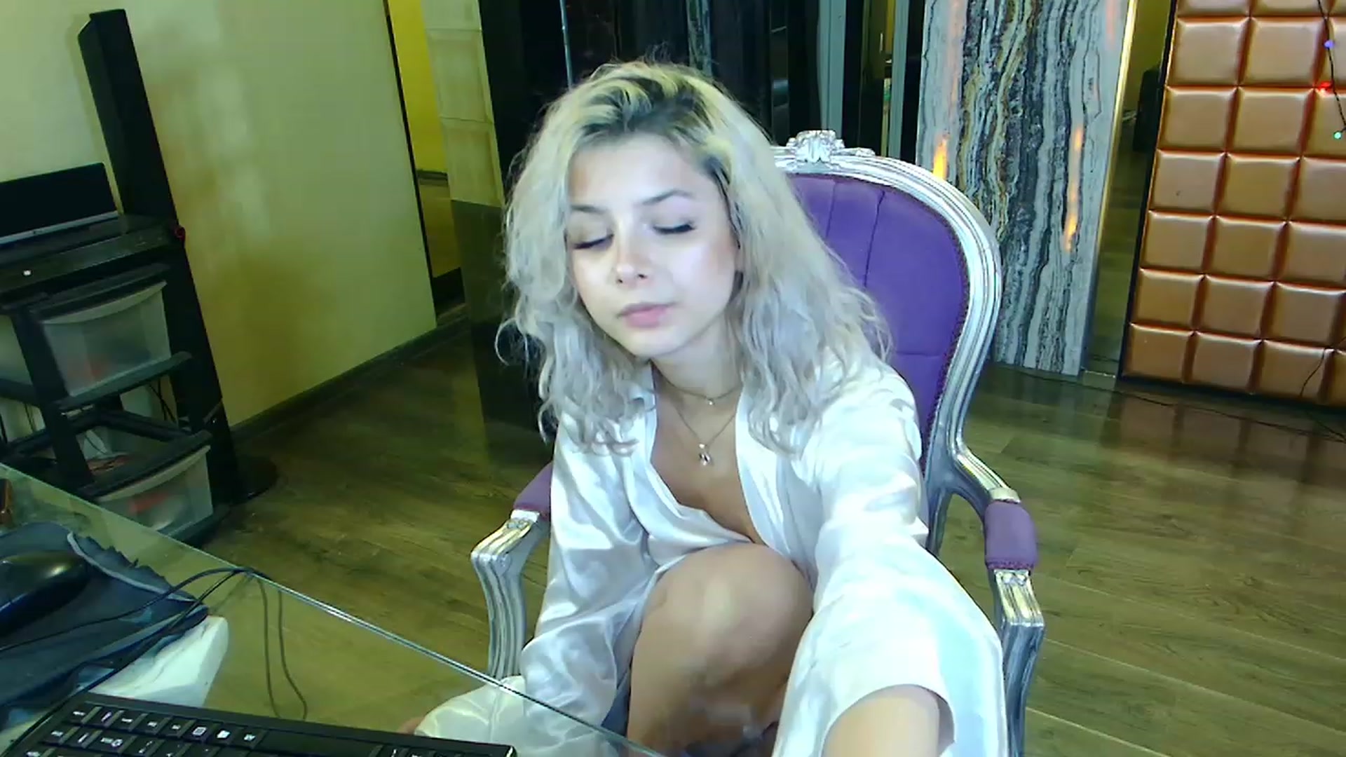 Gallery image thumbnail from Mira18_'s myfreecams stream on, 01/23/2023, 04:27 image 20 of 20