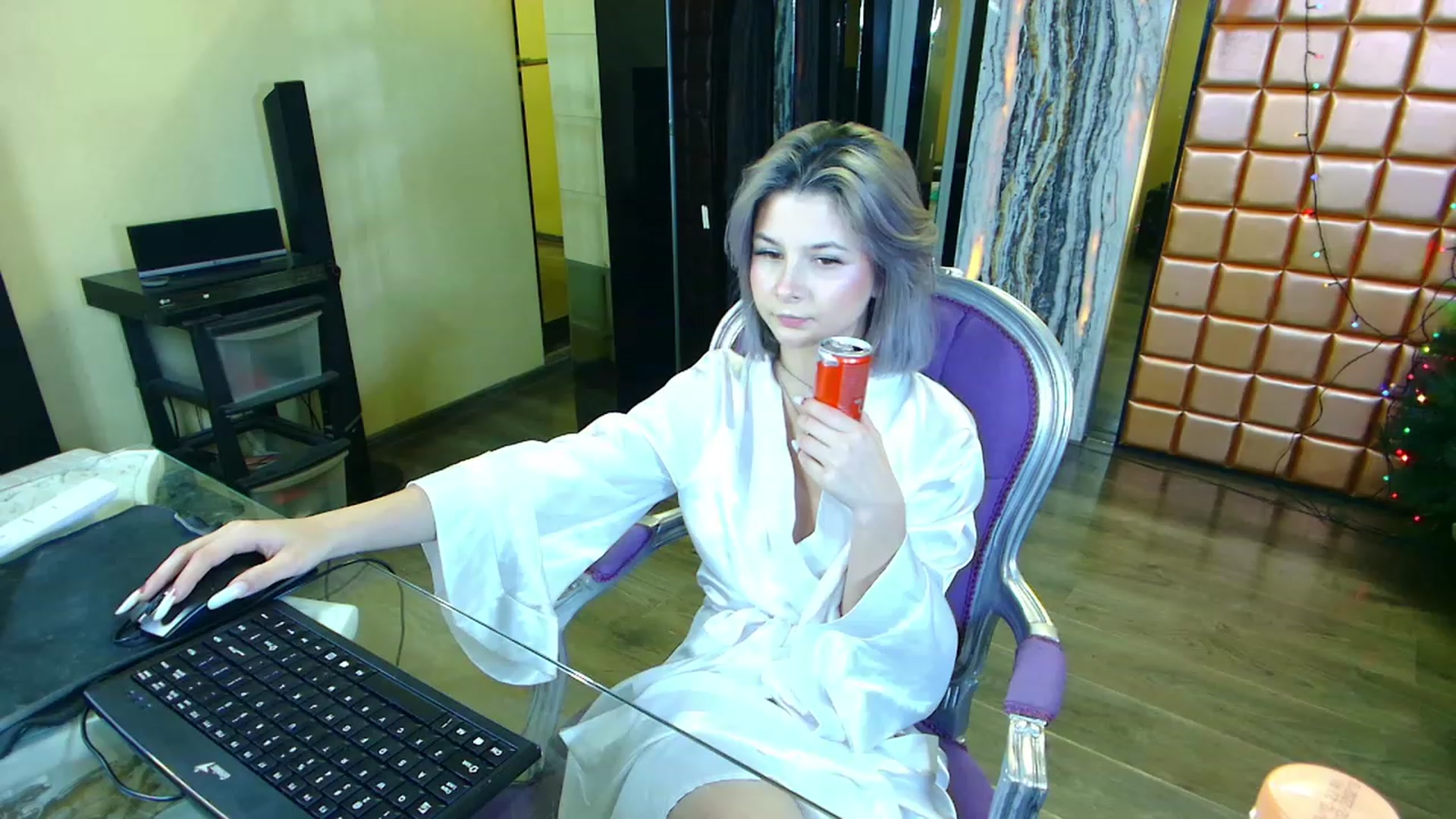 Gallery image thumbnail from Mira18_'s myfreecams stream on, 01/29/2023, 24:08 image 18 of 20