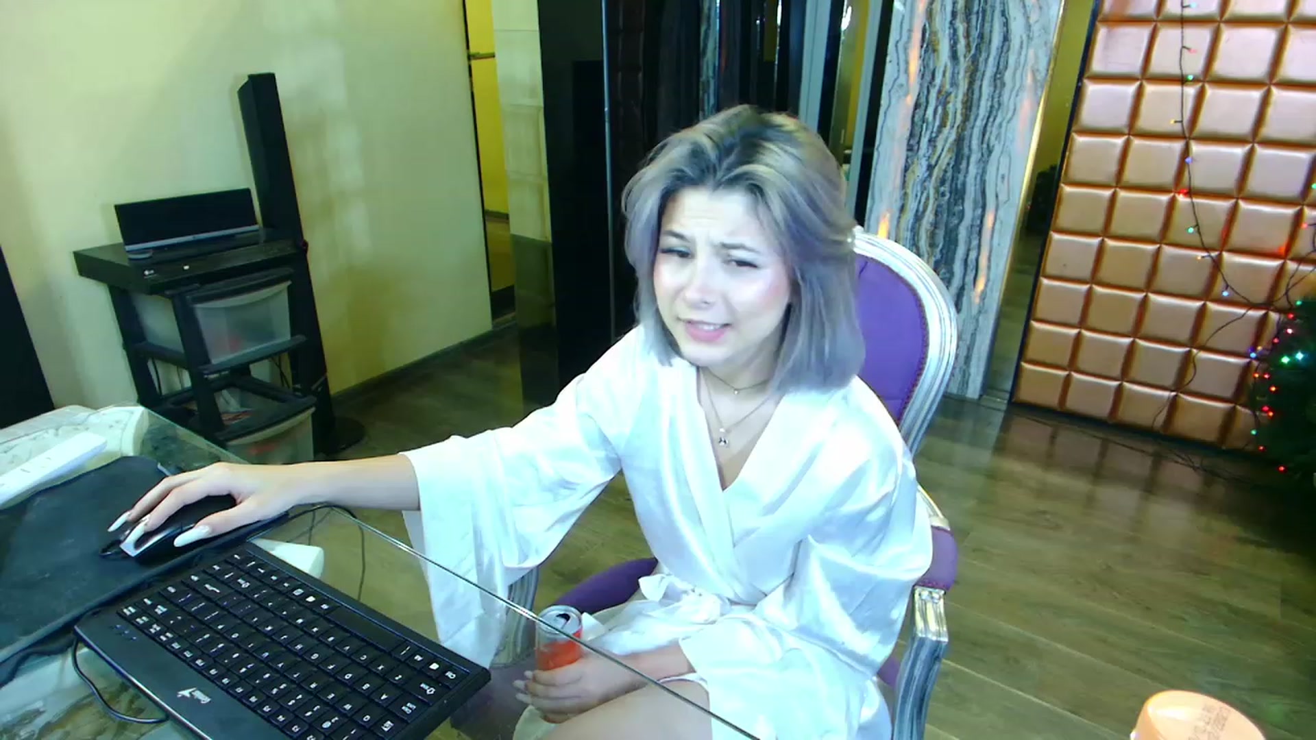 Gallery image thumbnail from Mira18_'s myfreecams stream on, 01/29/2023, 24:08 image 17 of 20