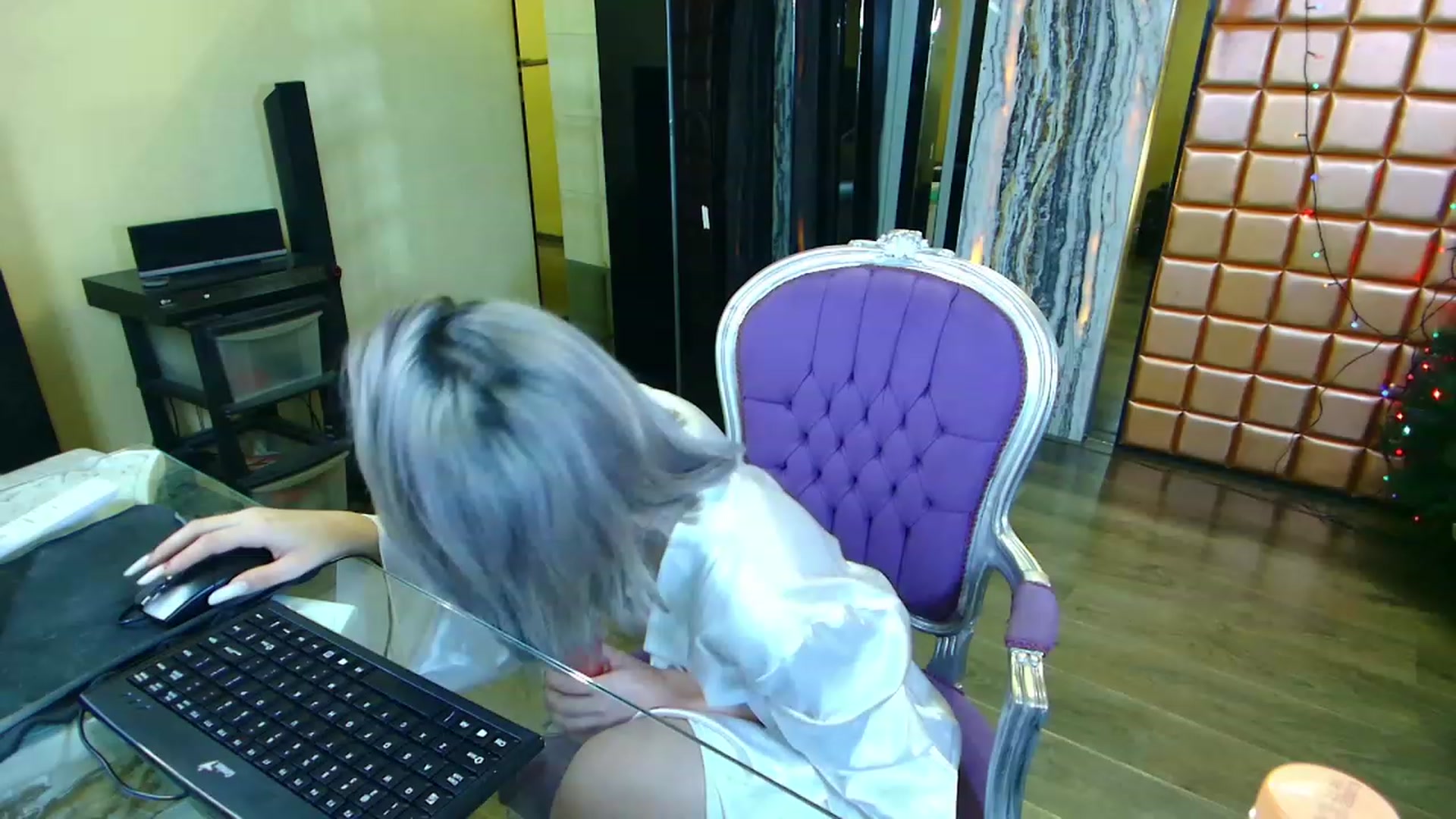 Gallery image thumbnail from Mira18_'s myfreecams stream on, 01/29/2023, 24:08 image 15 of 20