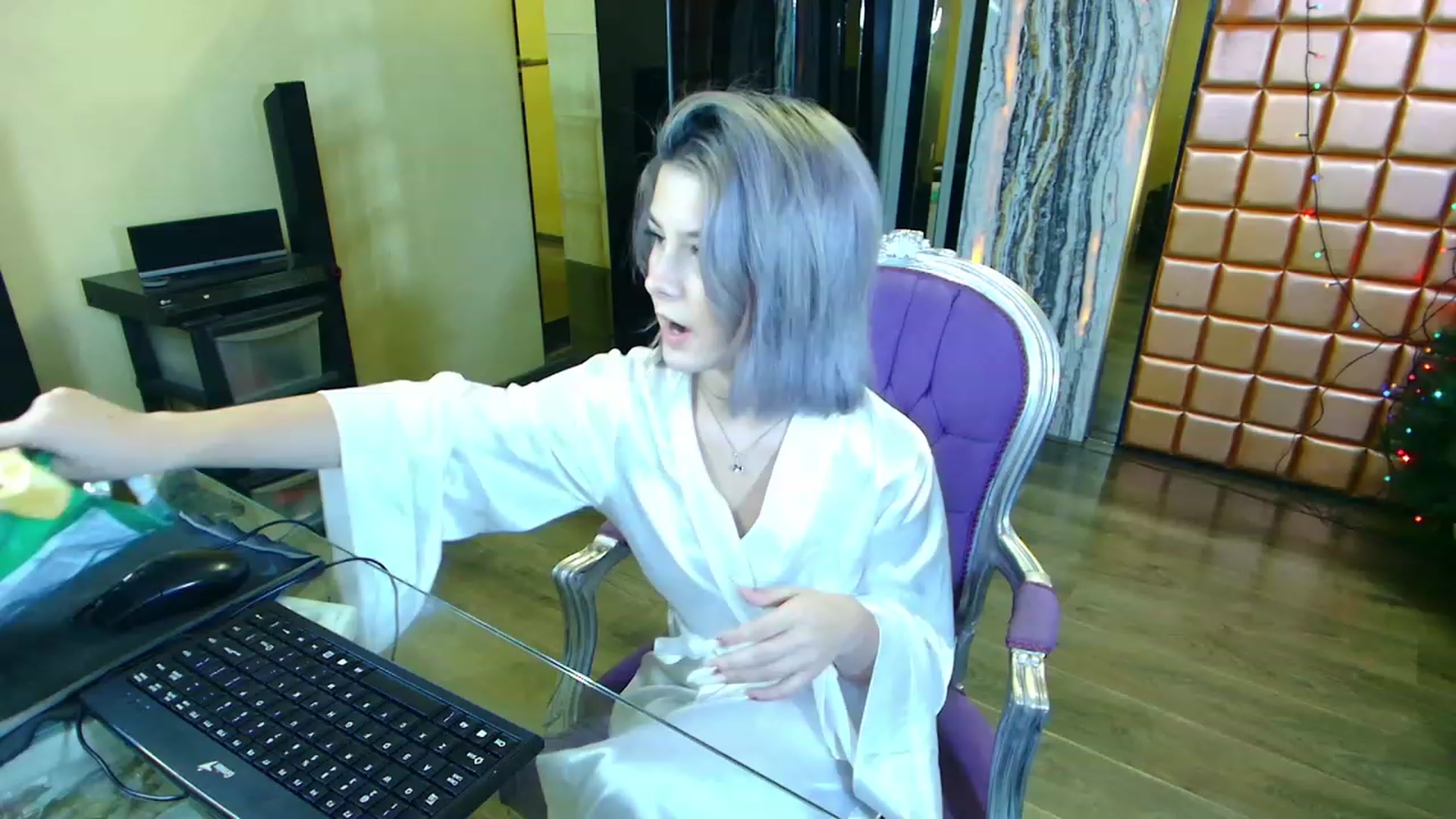 Gallery image thumbnail from Mira18_'s myfreecams stream on, 01/29/2023, 24:08 image 7 of 20