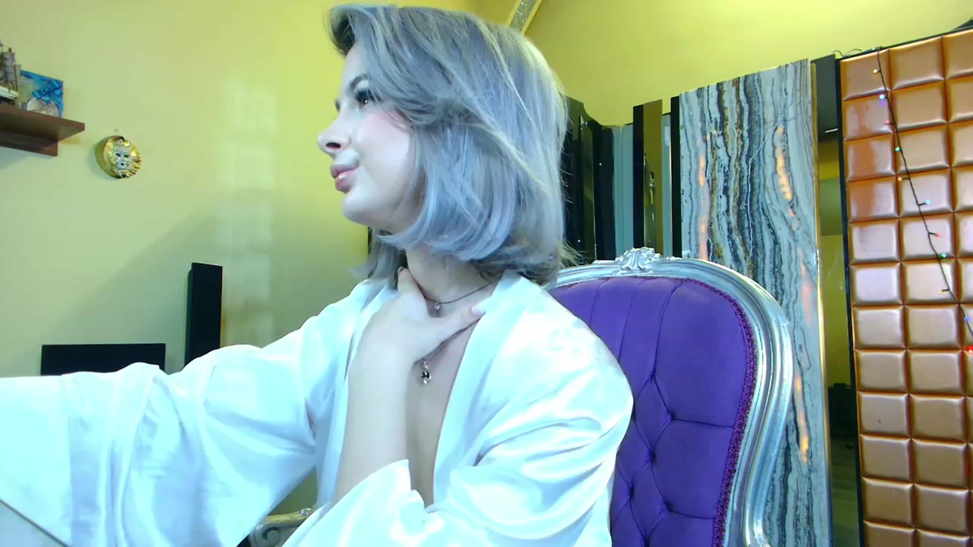 Gallery image thumbnail from Mira18_'s myfreecams stream on, 02/04/2023, 10:21 image 6 of 20