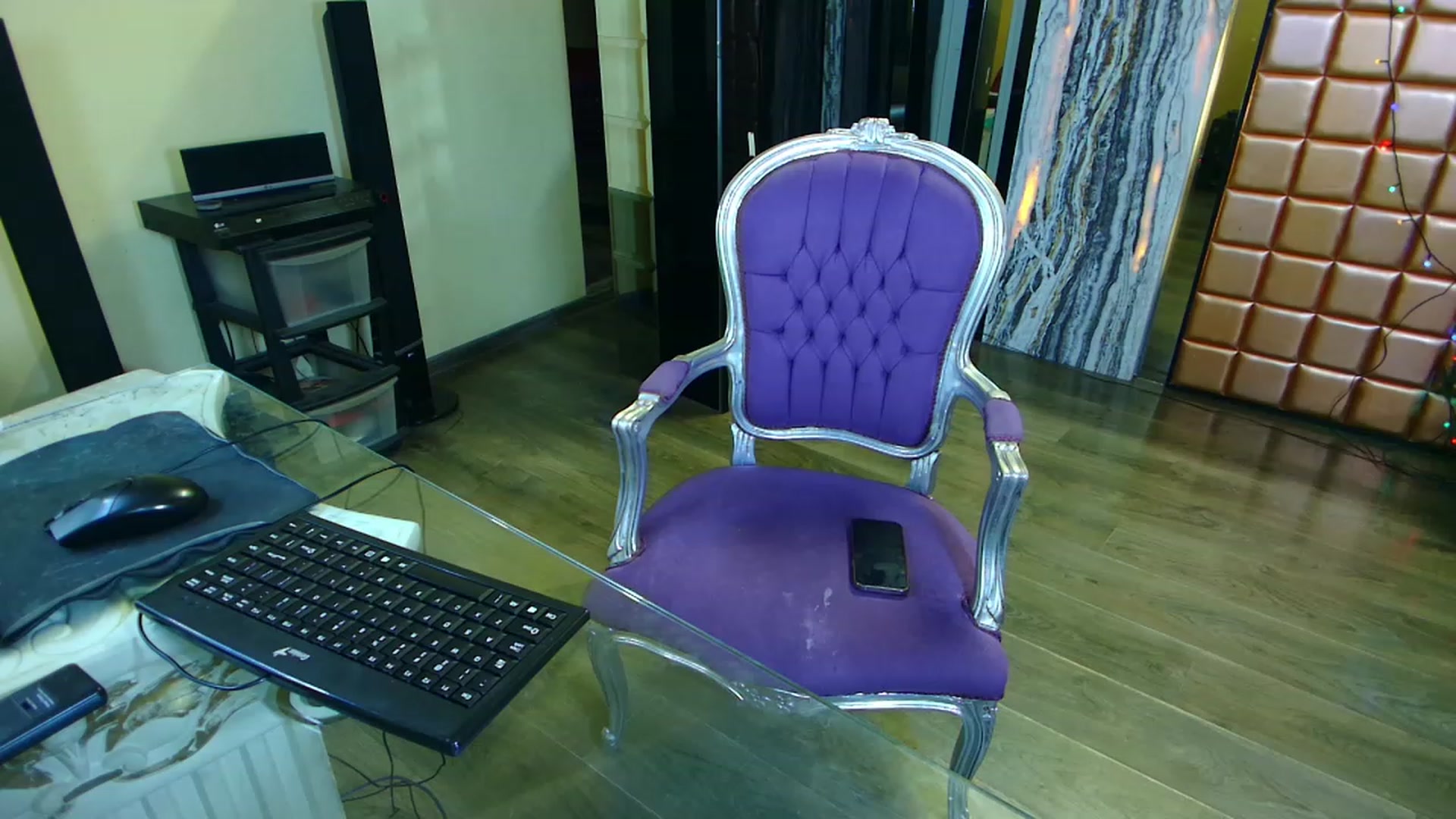 Gallery image thumbnail from Mira18_'s myfreecams stream on, 02/05/2023, 13:10 image 14 of 20