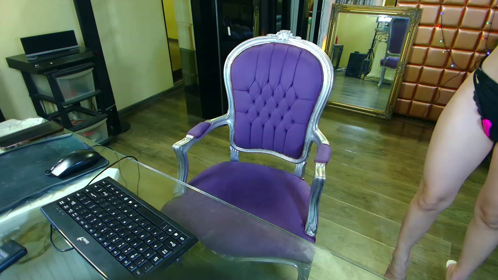 Gallery image thumbnail from Mira18_'s myfreecams stream on, 02/12/2023, 23:25 image 6 of 20