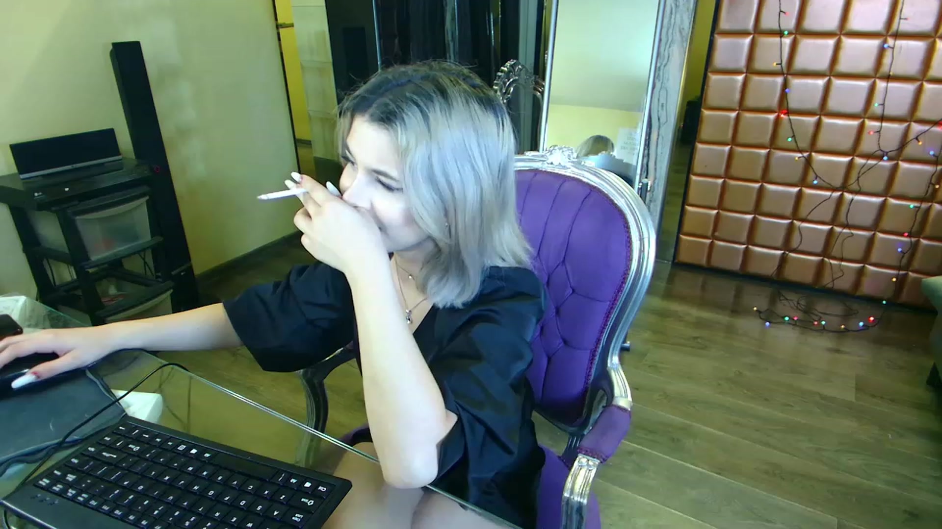 Gallery image thumbnail from Mira18_'s myfreecams stream on, 03/05/2023, 24:33 image 14 of 20