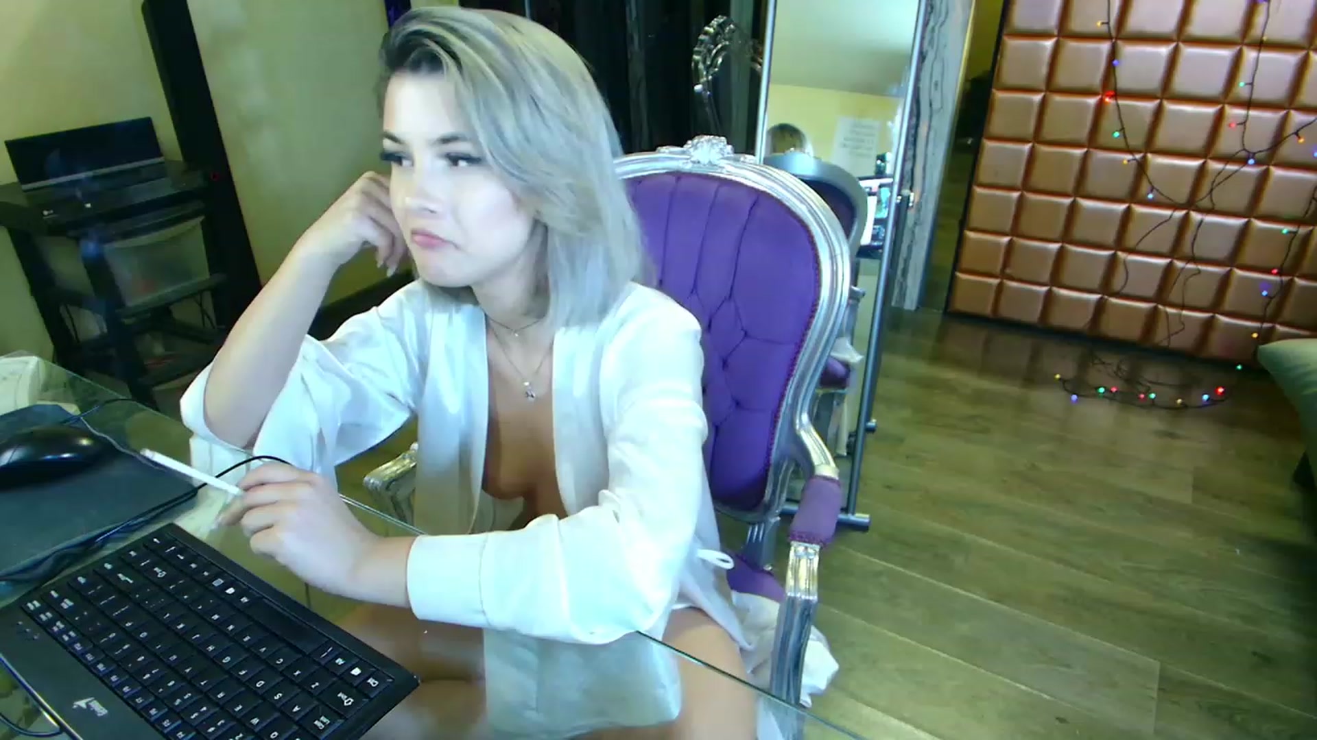 Gallery image thumbnail from Mira18_'s myfreecams stream on, 03/06/2023, 02:51 image 1 of 20