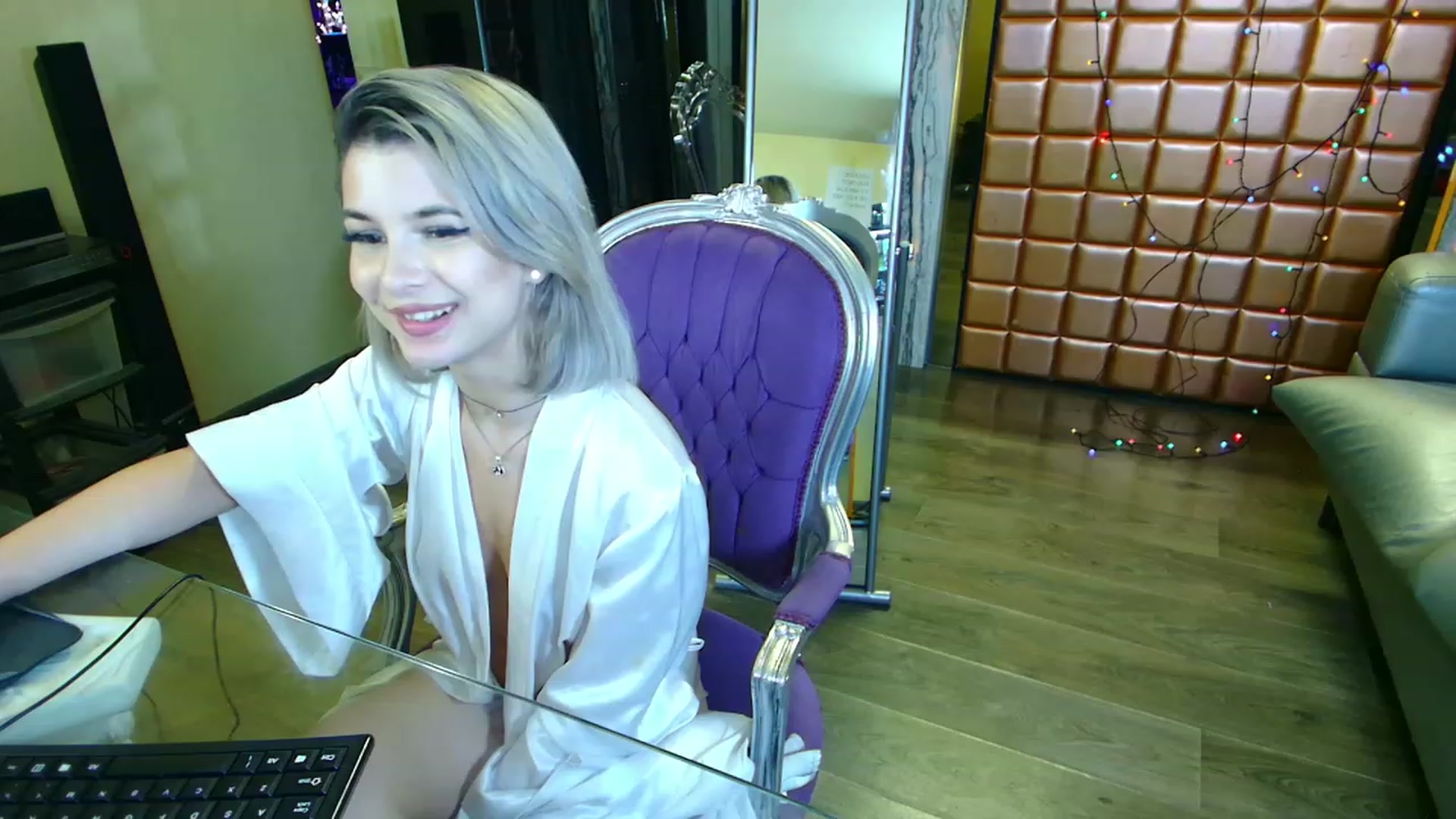 Gallery image thumbnail from Mira18_'s myfreecams stream on, 03/06/2023, 06:09 image 13 of 20