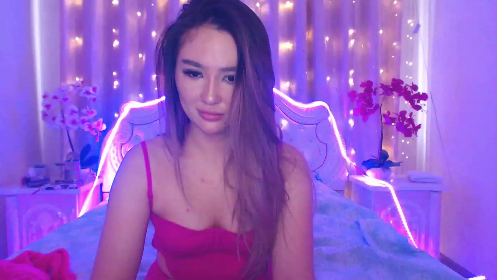 Gallery image thumbnail from MiraKyong's myfreecams stream on, 04/12/2023, 08:03 image 8 of 20