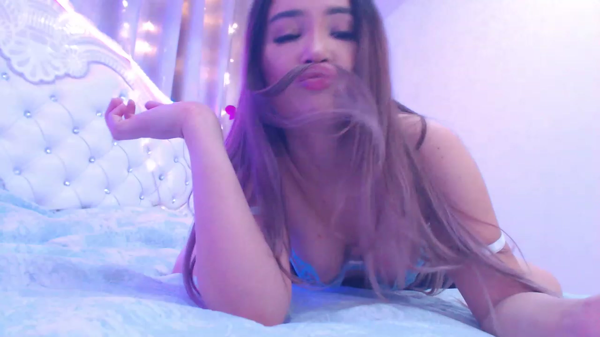 Gallery image thumbnail from MiraKyong's myfreecams stream on, 04/13/2023, 01:58 image 13 of 20