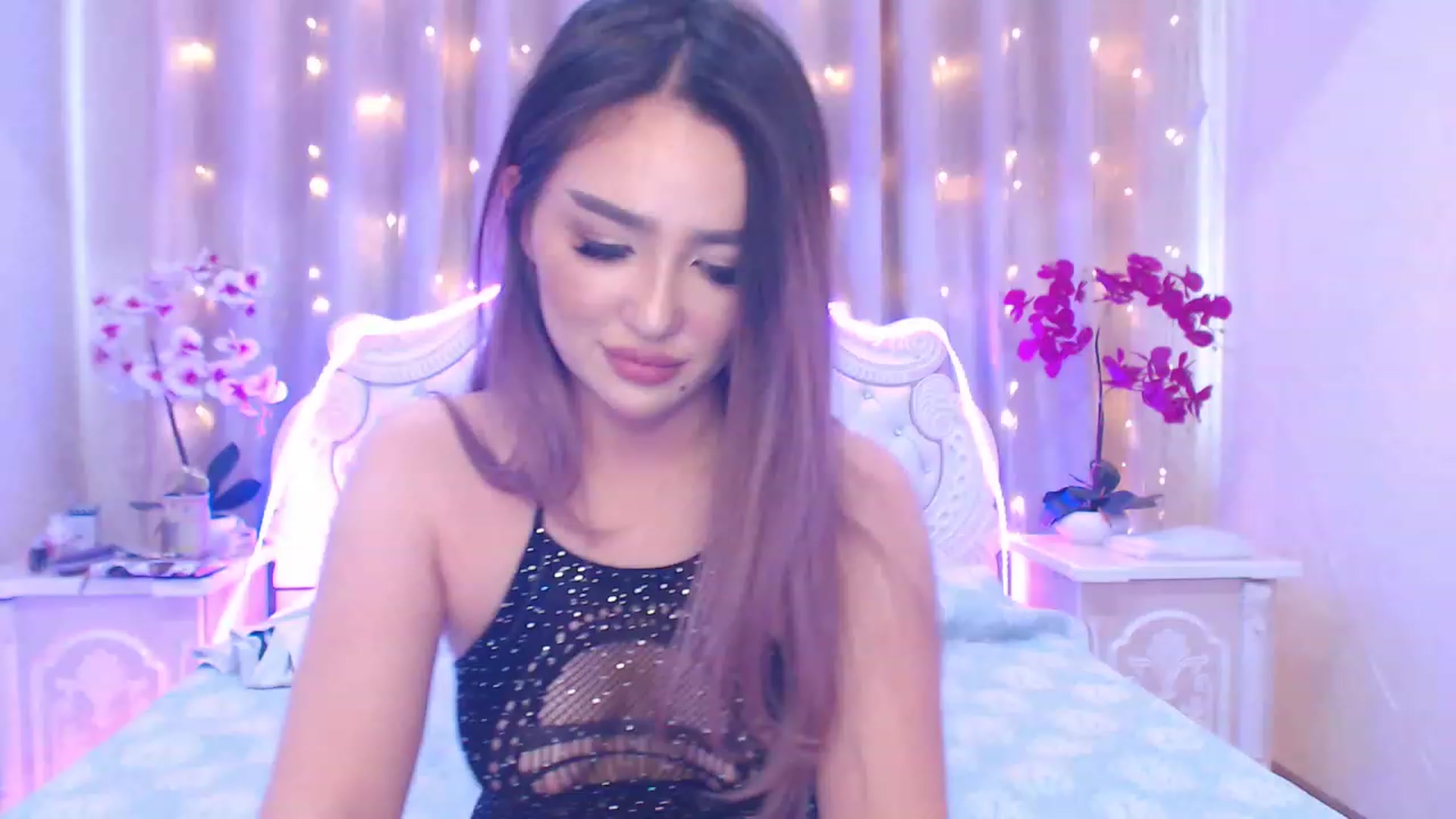 Gallery image thumbnail from MiraKyong's myfreecams stream on, 04/14/2023, 07:10 image 9 of 20