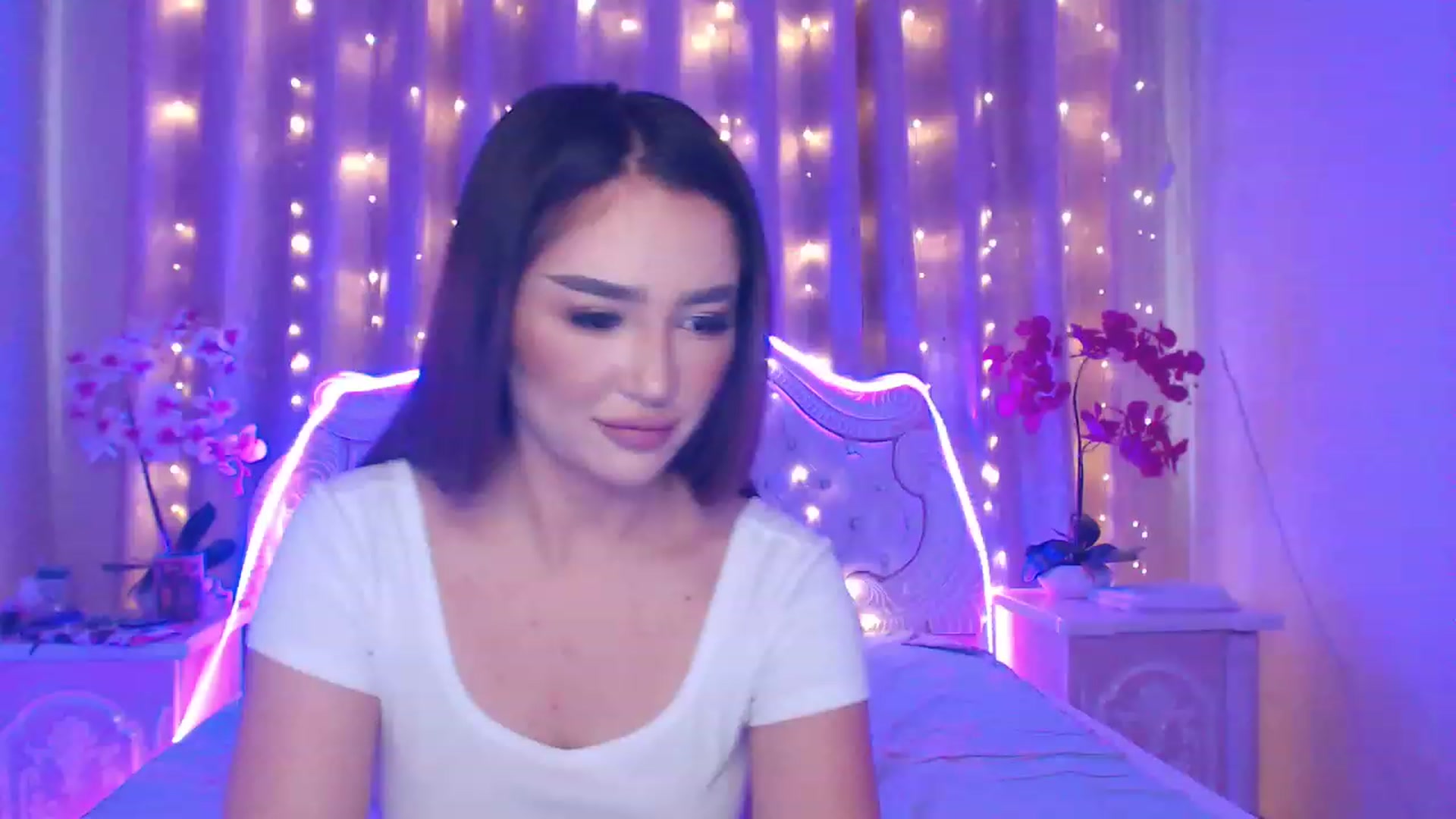 Gallery image thumbnail from MiraKyong's myfreecams stream on, 04/16/2023, 03:49 image 7 of 20