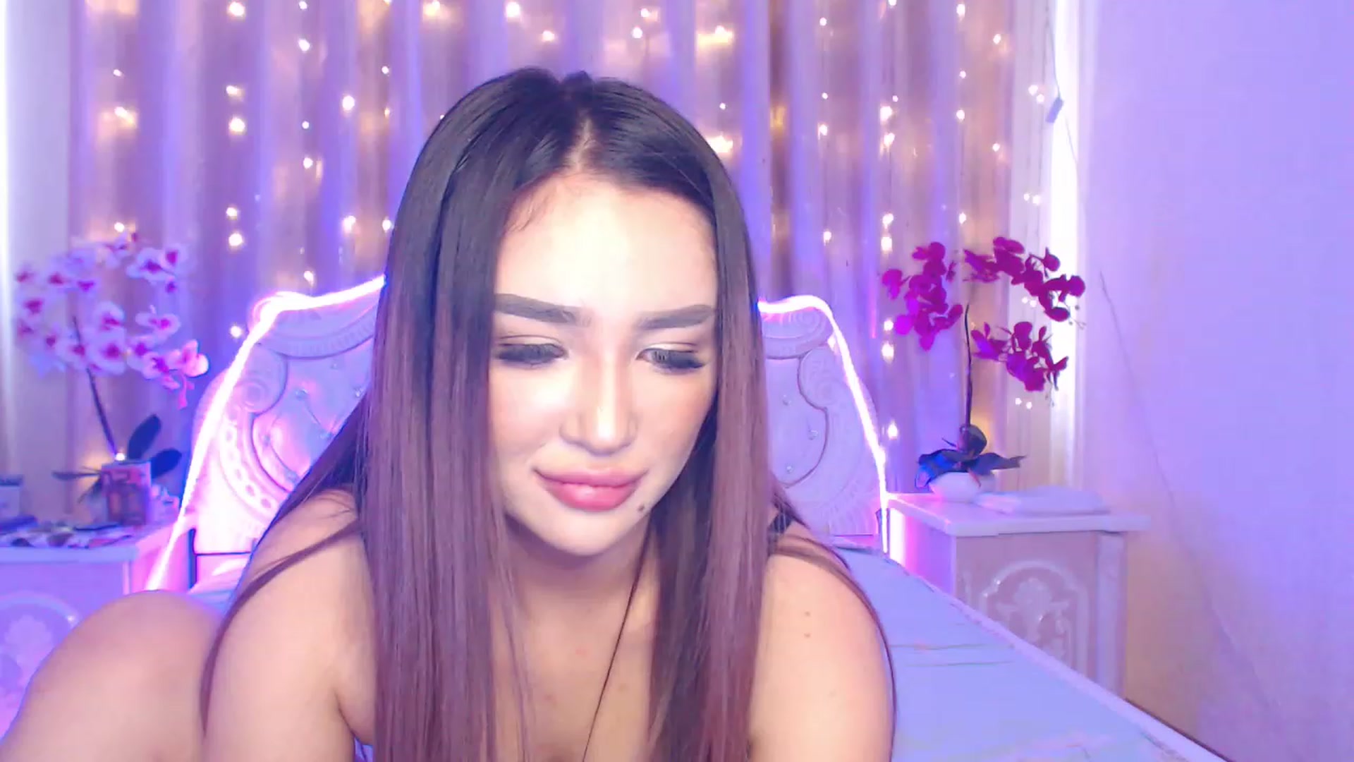 Gallery image thumbnail from MiraKyong's myfreecams stream on, 04/16/2023, 07:02 image 18 of 20