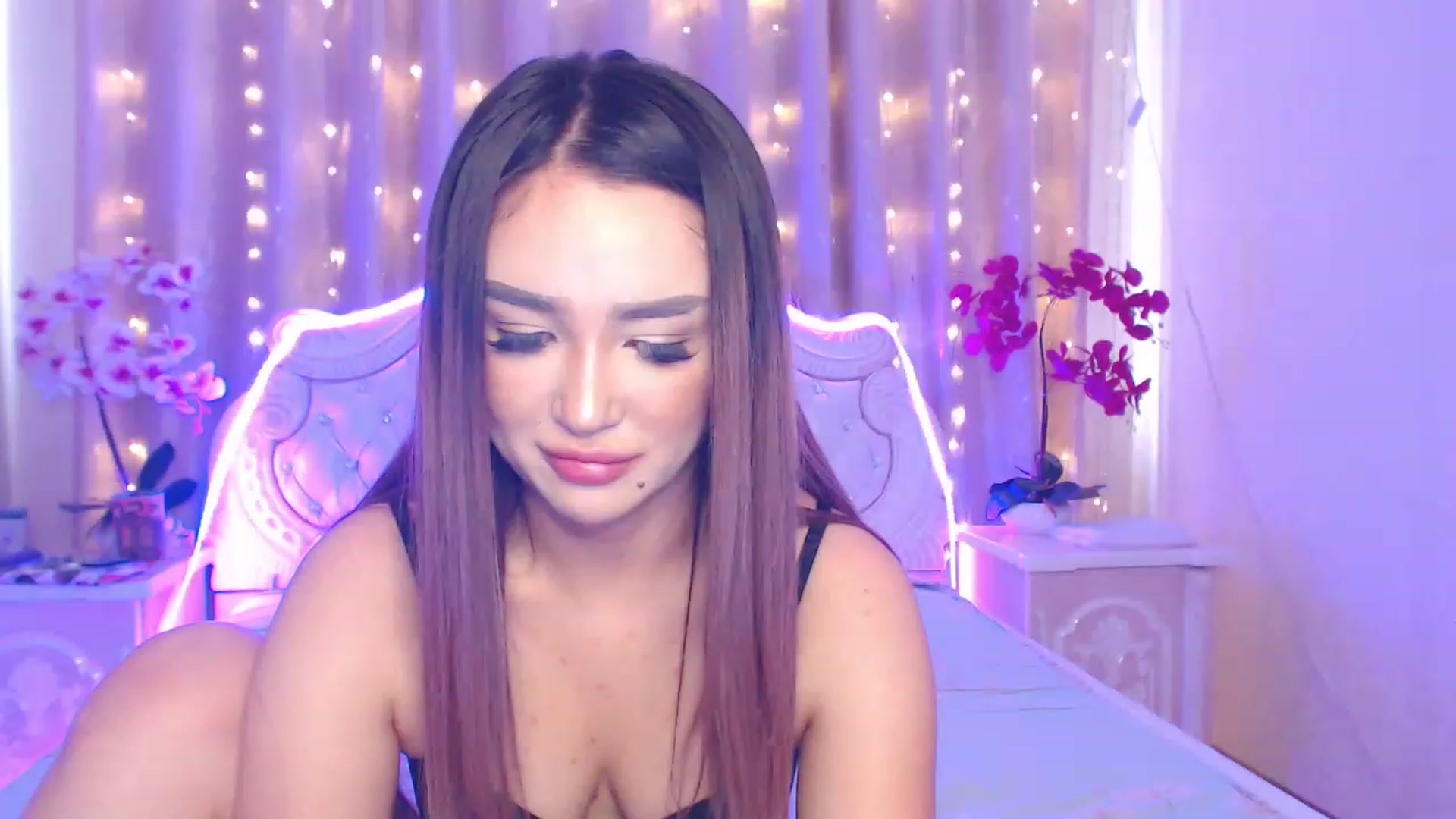 Gallery image thumbnail from MiraKyong's myfreecams stream on, 04/16/2023, 07:02 image 13 of 20