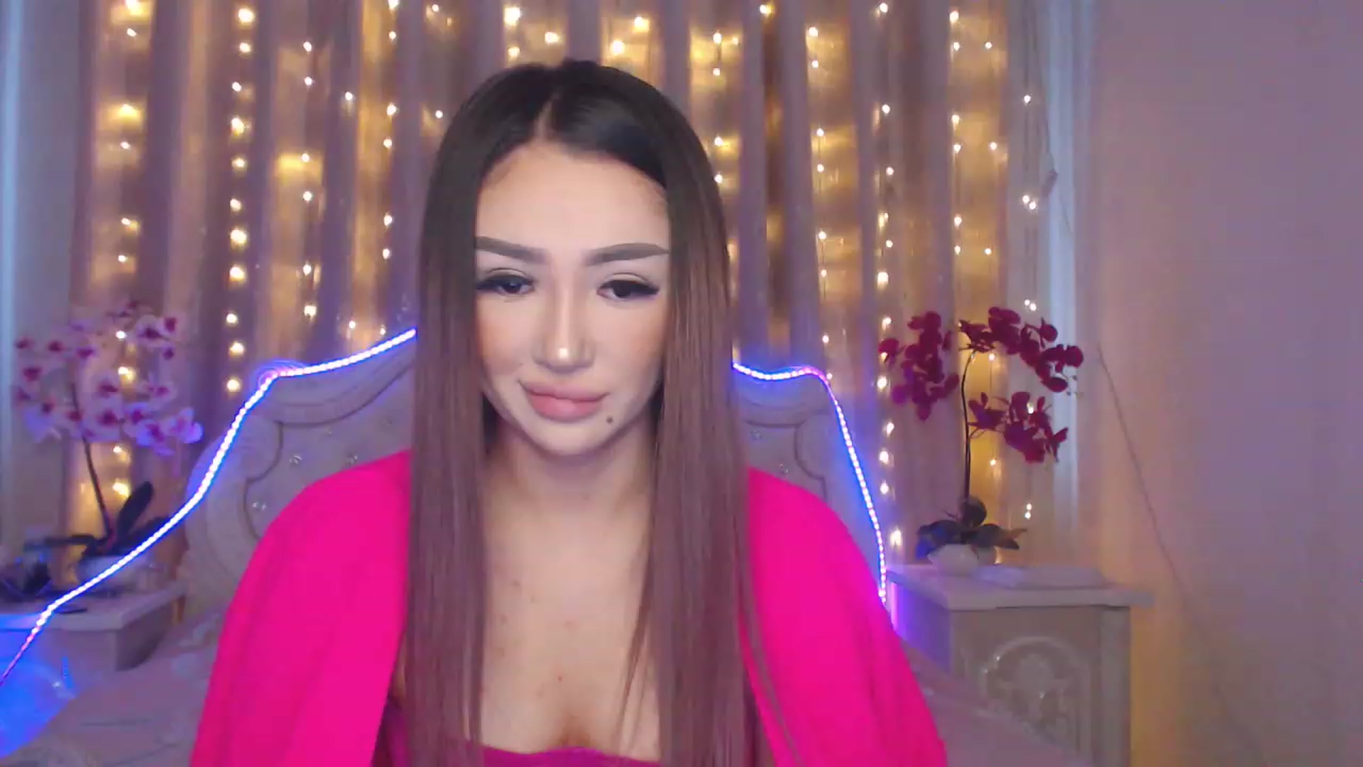 Gallery image thumbnail from MiraKyong's myfreecams stream on, 04/20/2023, 04:16 image 6 of 20