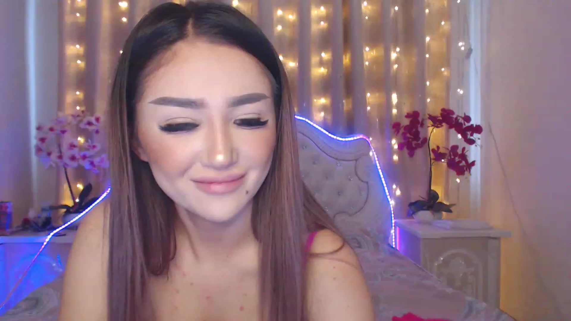 Gallery image thumbnail from MiraKyong's myfreecams stream on, 04/20/2023, 04:16 image 19 of 20