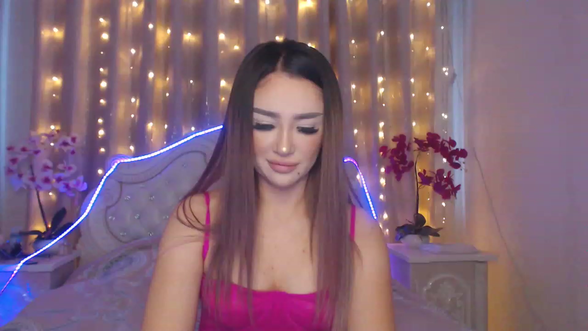Gallery image thumbnail from MiraKyong's myfreecams stream on, 04/20/2023, 04:16 image 5 of 20