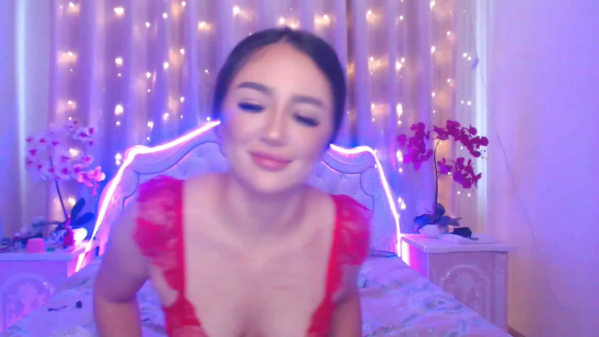 Gallery image thumbnail from MiraKyong's myfreecams stream on, 04/27/2023, 07:03 image 12 of 20
