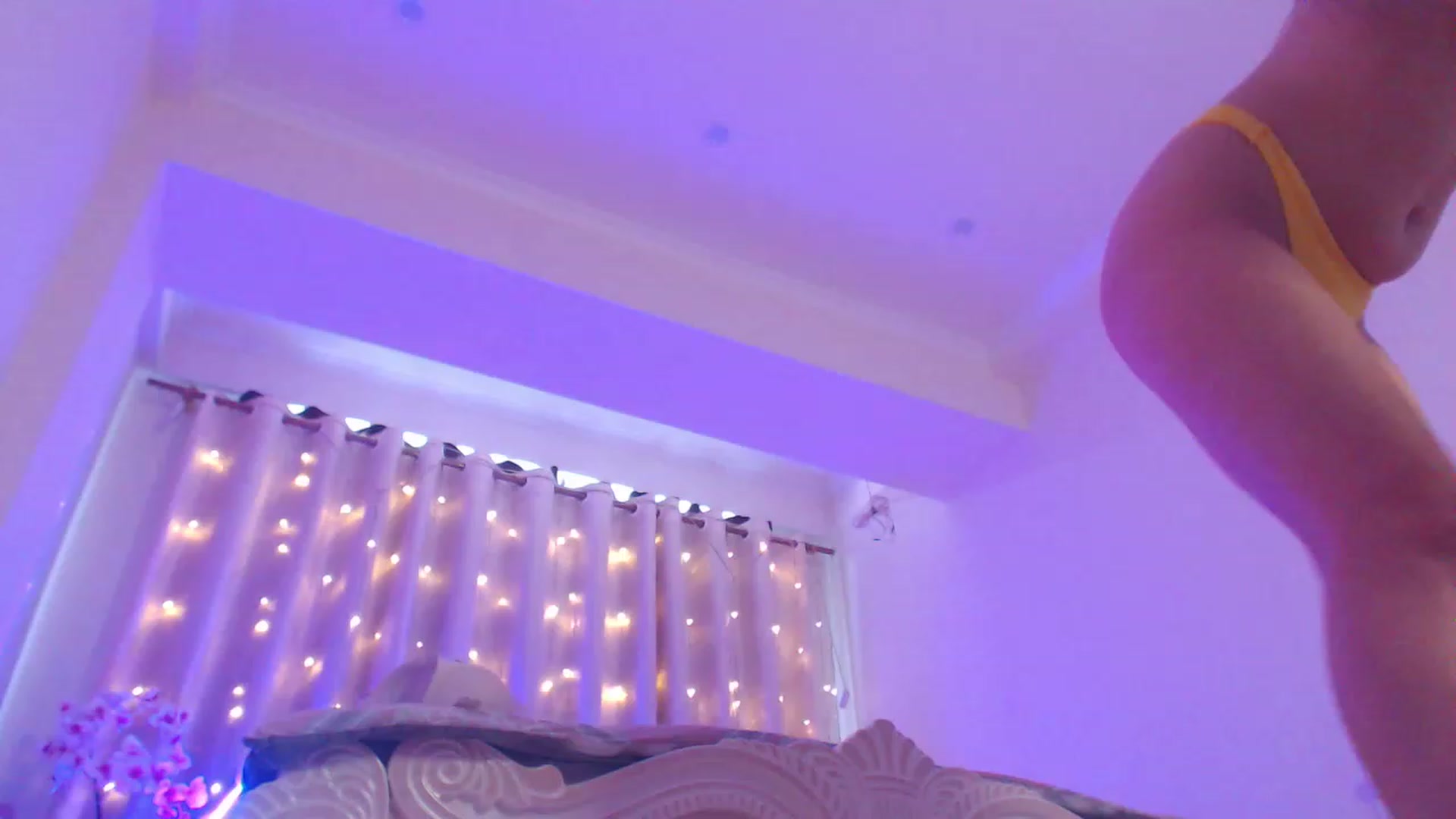 Gallery image thumbnail from MiraKyong's myfreecams stream on, 04/28/2023, 04:35 image 19 of 20
