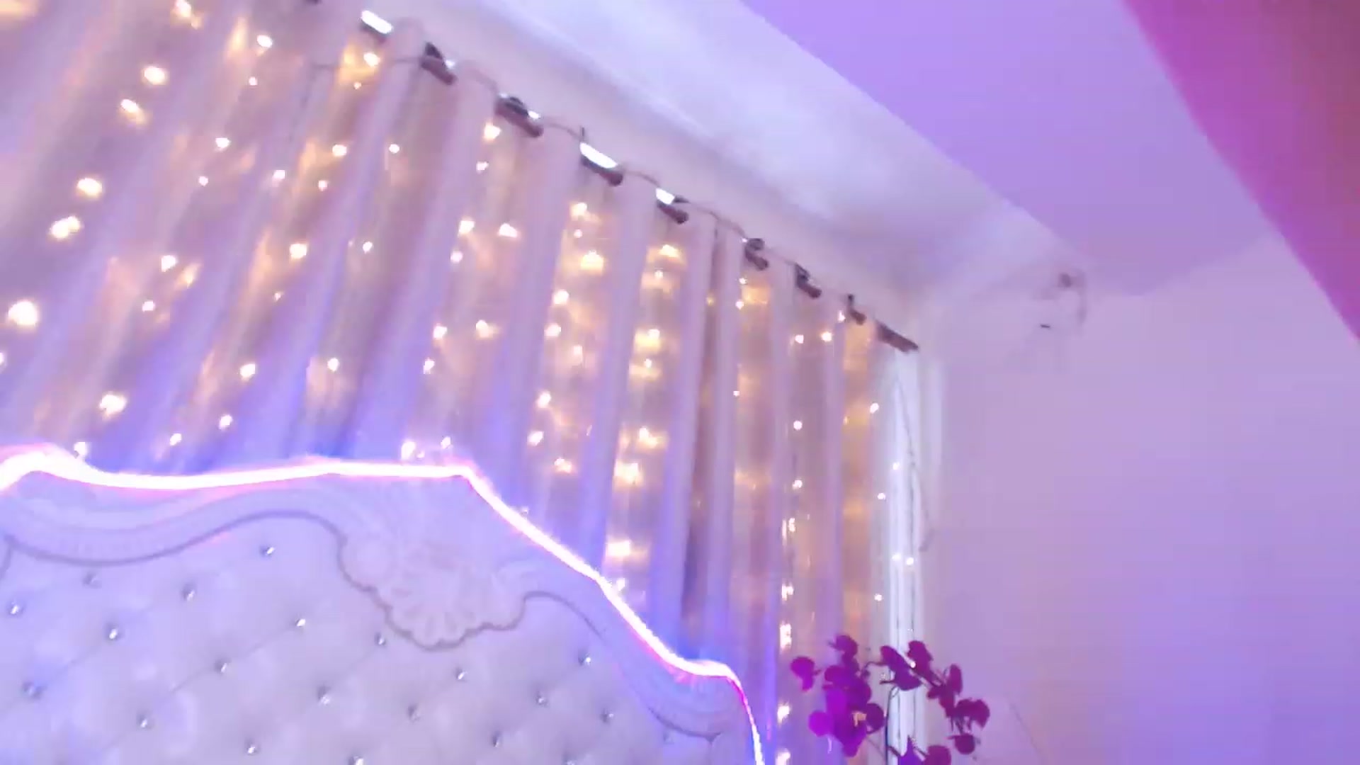 Gallery image thumbnail from MiraKyong's myfreecams stream on, 04/30/2023, 04:24 image 3 of 20