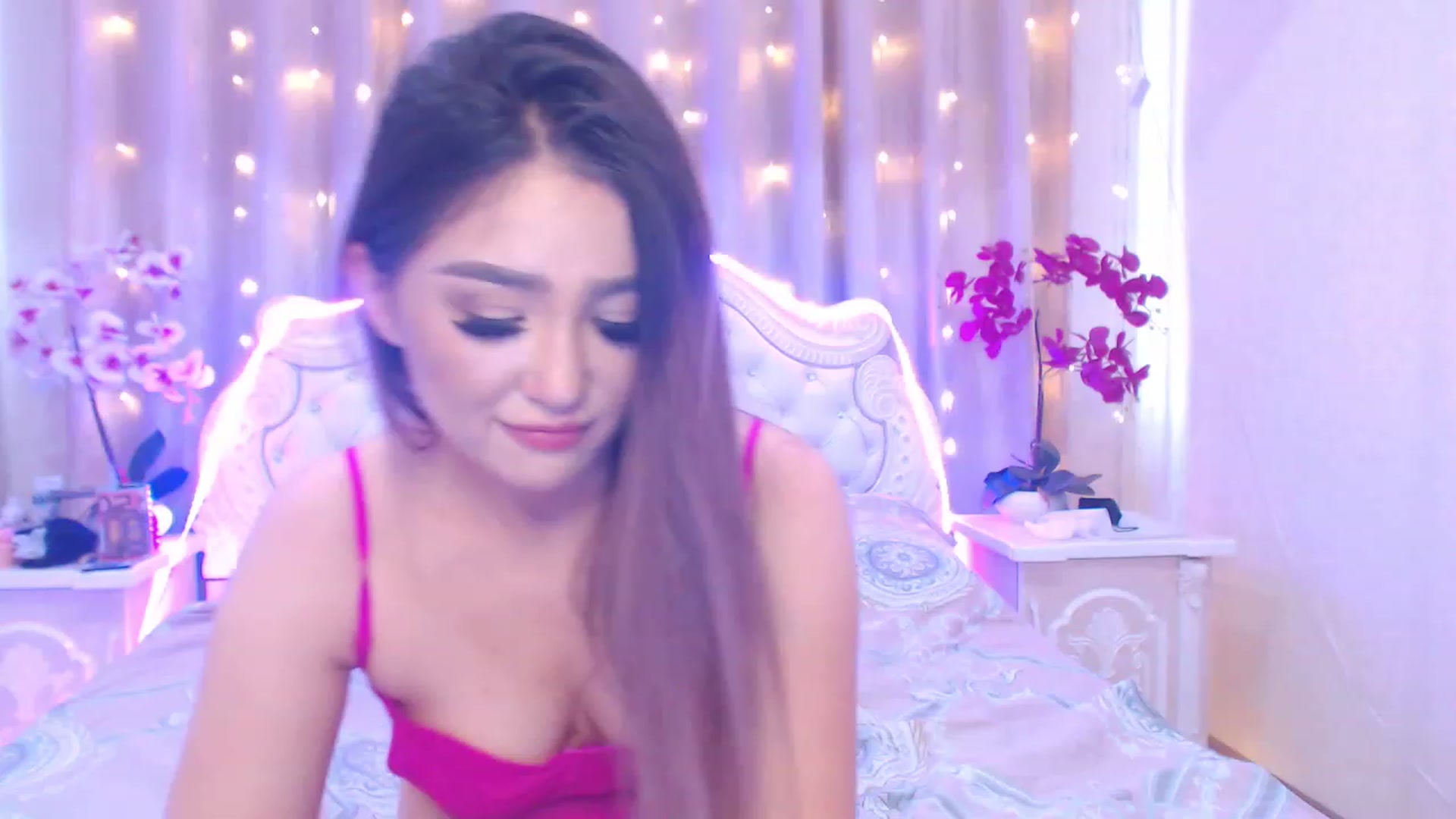 Gallery image thumbnail from MiraKyong's myfreecams stream on, 05/02/2023, 07:29 image 6 of 20