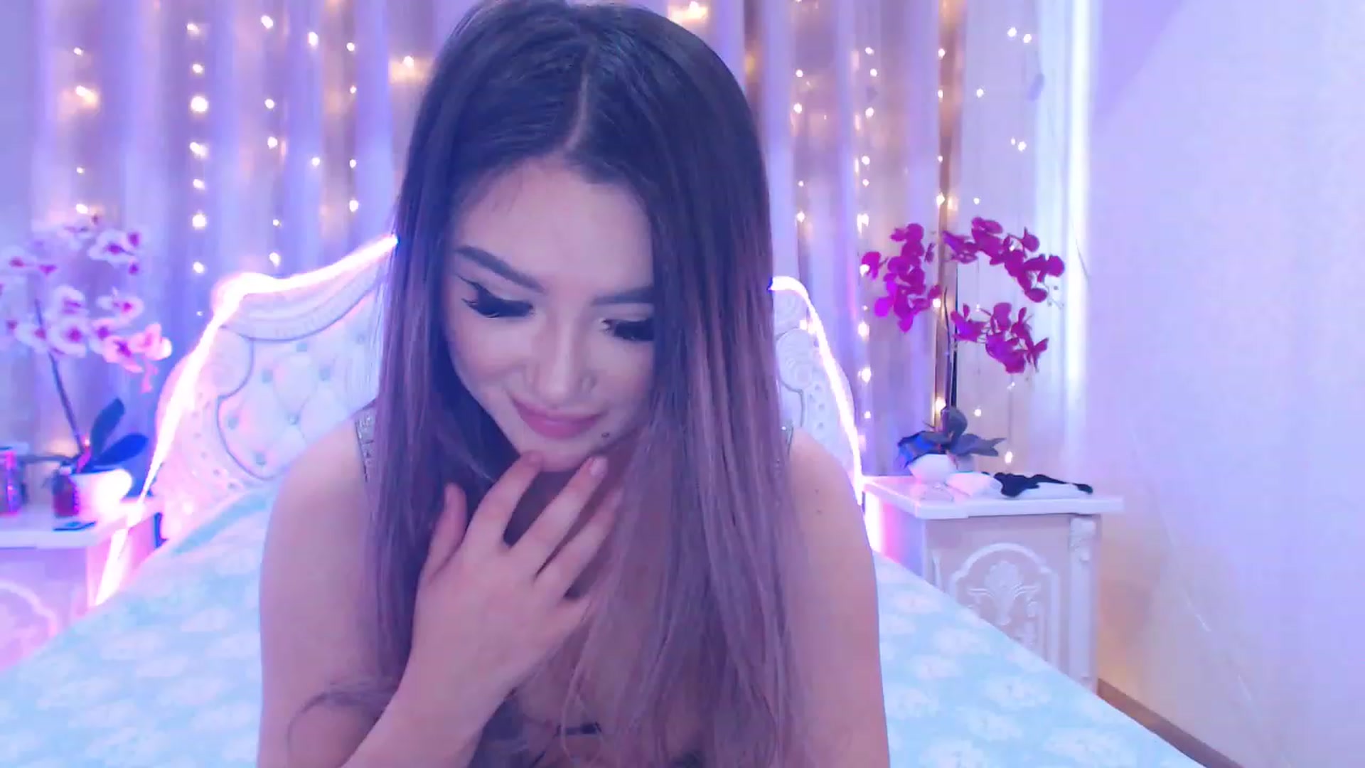 Gallery image thumbnail from MiraKyong's myfreecams stream on, 05/09/2023, 02:58 image 4 of 20