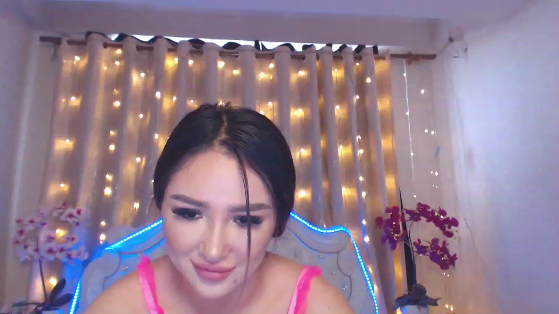 Gallery image thumbnail from MiraKyong's myfreecams stream on, 05/18/2023, 02:14 image 12 of 20