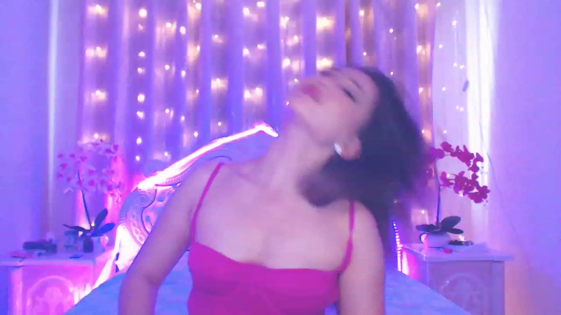 Gallery image thumbnail from MiraKyong's myfreecams stream on, 06/12/2023, 01:57 image 4 of 20