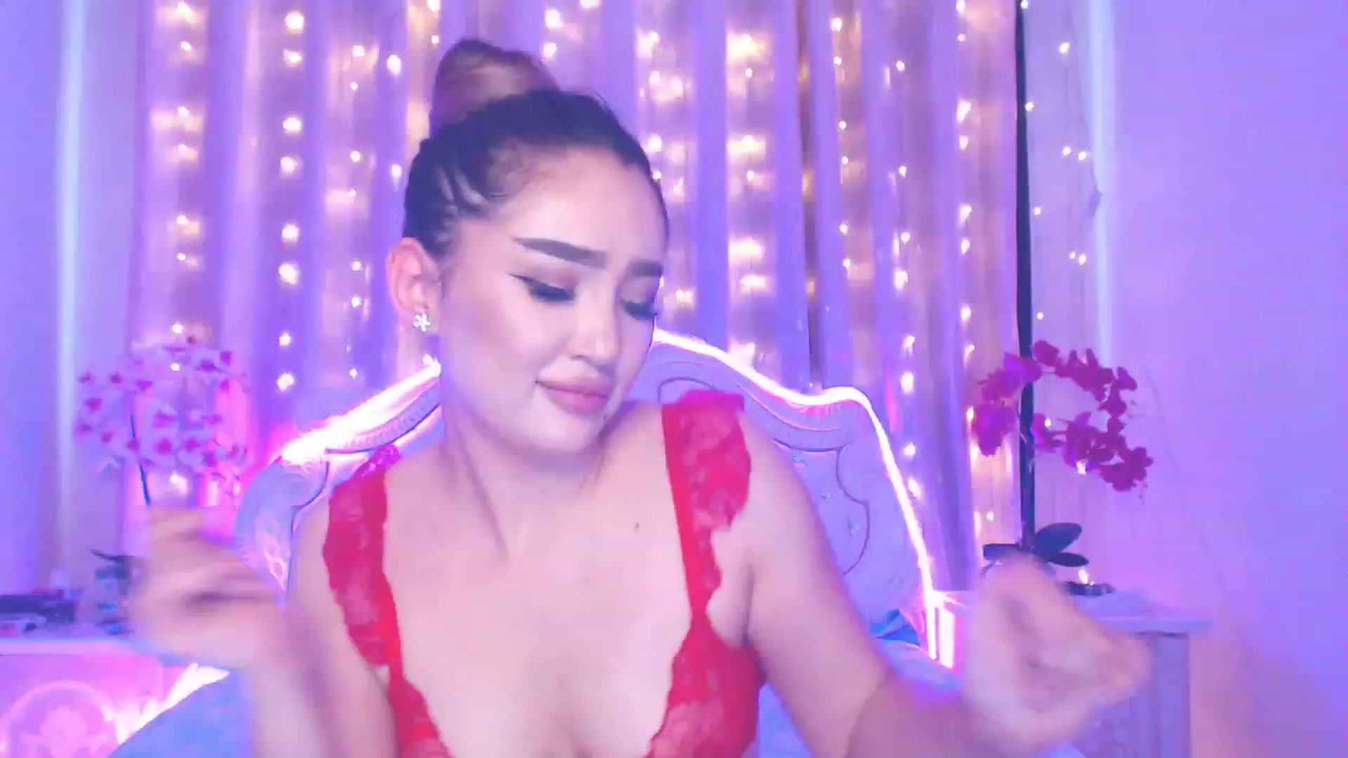 Gallery image thumbnail from MiraKyong's myfreecams stream on, 06/13/2023, 02:22 image 7 of 20