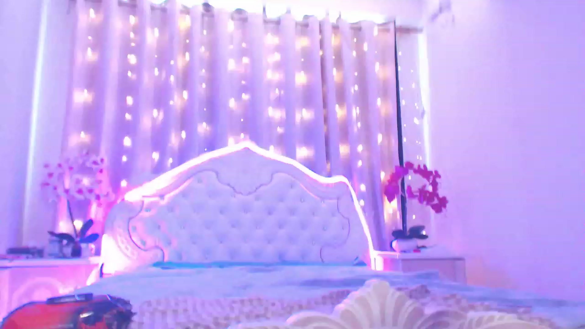 Gallery image thumbnail from MiraKyong's myfreecams stream on, 06/13/2023, 06:28 image 16 of 20
