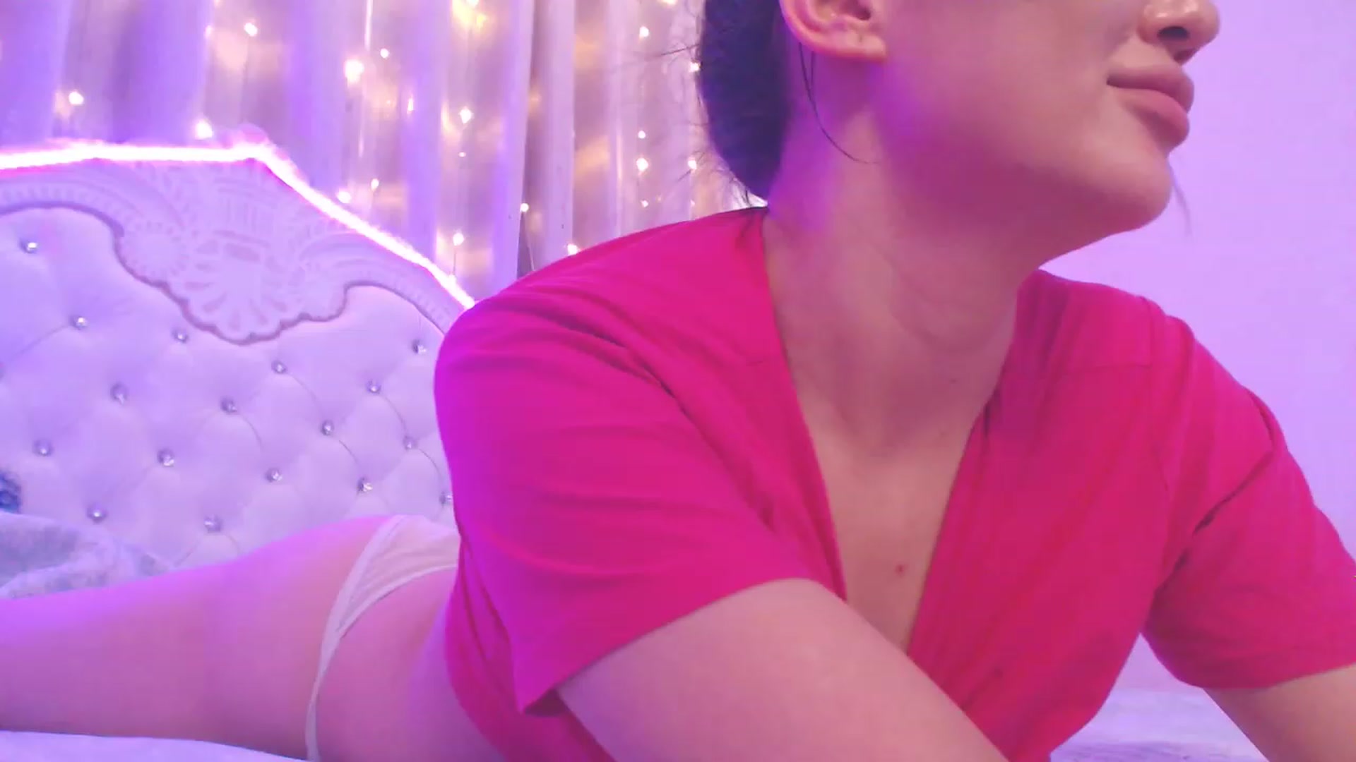 Gallery image thumbnail from MiraKyong's myfreecams stream on, 06/21/2023, 07:02 image 2 of 20