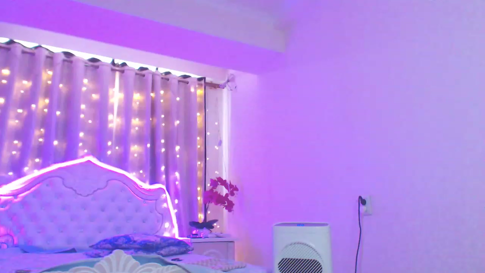 Gallery image thumbnail from MiraKyong's myfreecams stream on, 06/23/2023, 03:56 image 9 of 20