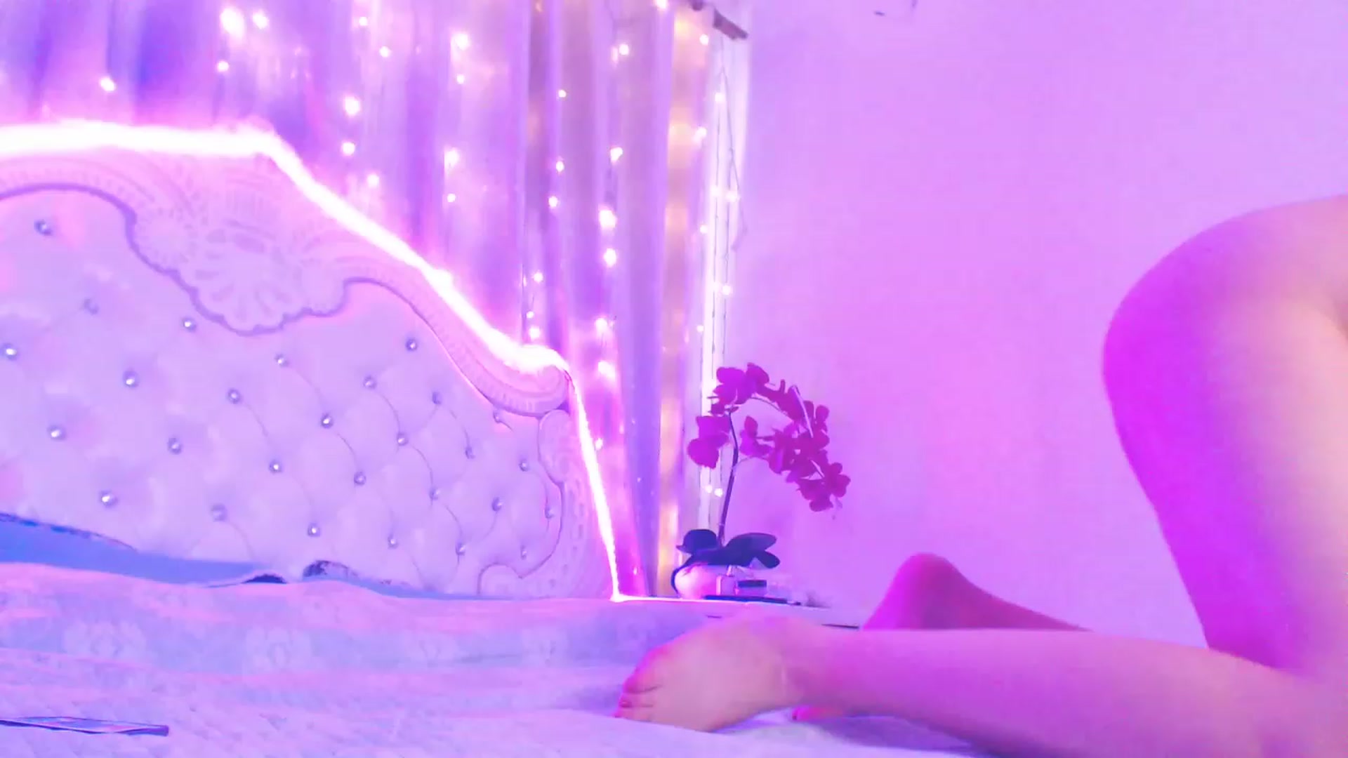 Gallery image thumbnail from MiraKyong's myfreecams stream on, 06/27/2023, 02:42 image 1 of 20
